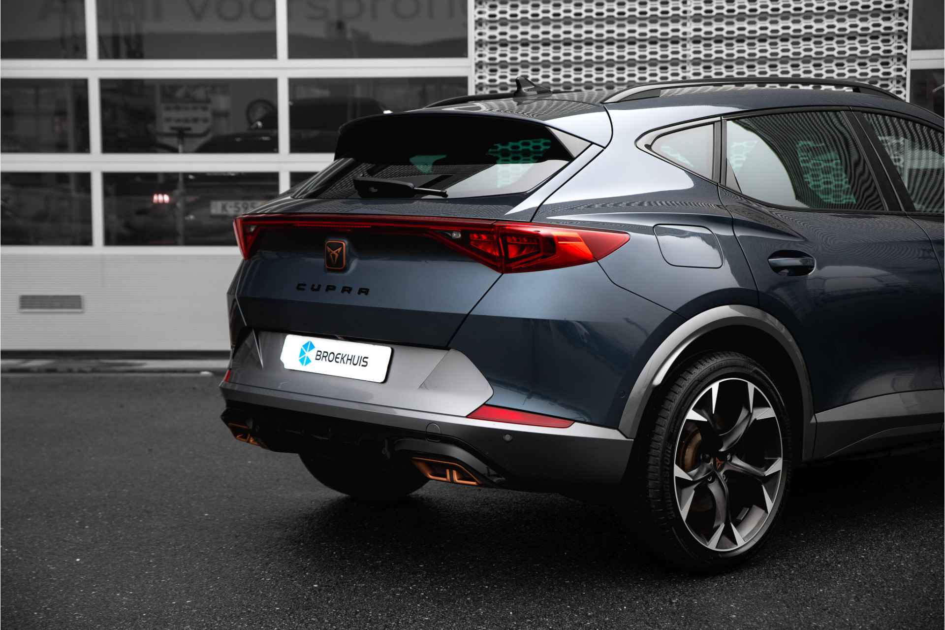 CUPRA Formentor 1.4 e-Hybrid VZ 245 pk Performance | Camera | Navigatie | Stoel- en stuurverwarming | Adapt. Cruise - 13/27