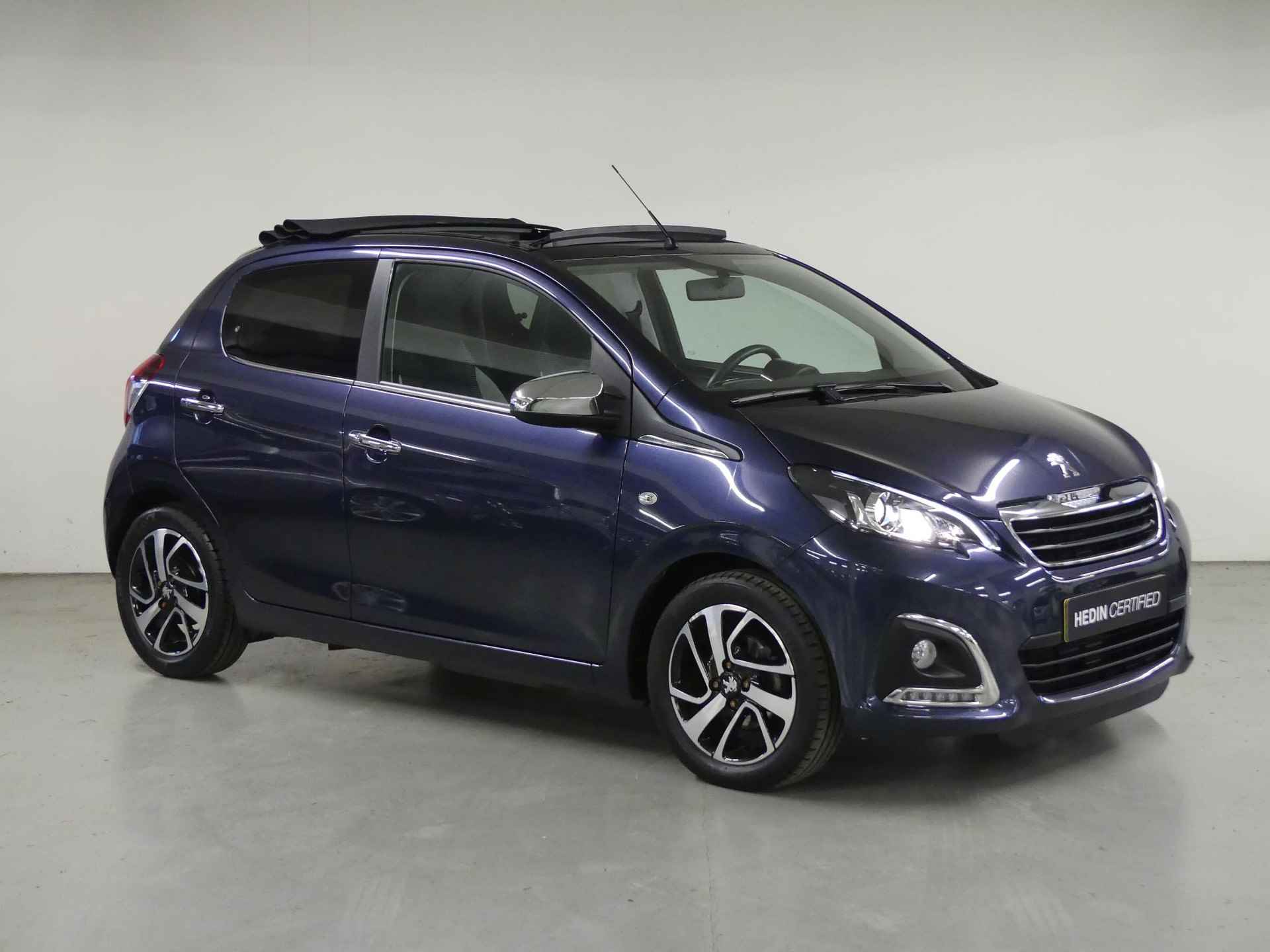 Peugeot 108 1.0 e-VTi Allure TOP! | Vouwdak | Climate Control | Camera | Cruise Control | Apple Carplay/Android Auto| Lichtmetalen Velgen - 2/27