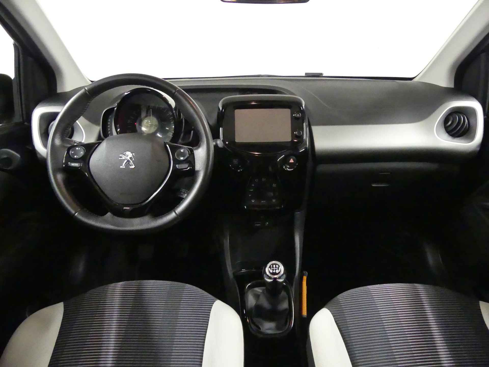 Peugeot 108 1.0 e-VTi Allure TOP! | Vouwdak | Climate Control | Camera | Cruise Control | Apple Carplay/Android Auto| Lichtmetalen Velgen - 16/27