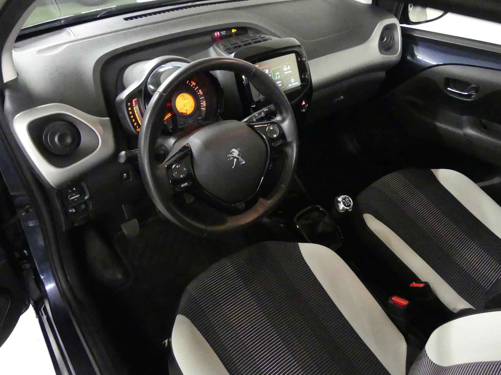 Peugeot 108 1.0 e-VTi Allure TOP! | Vouwdak | Climate Control | Camera | Cruise Control | Apple Carplay/Android Auto| Lichtmetalen Velgen - 24/27