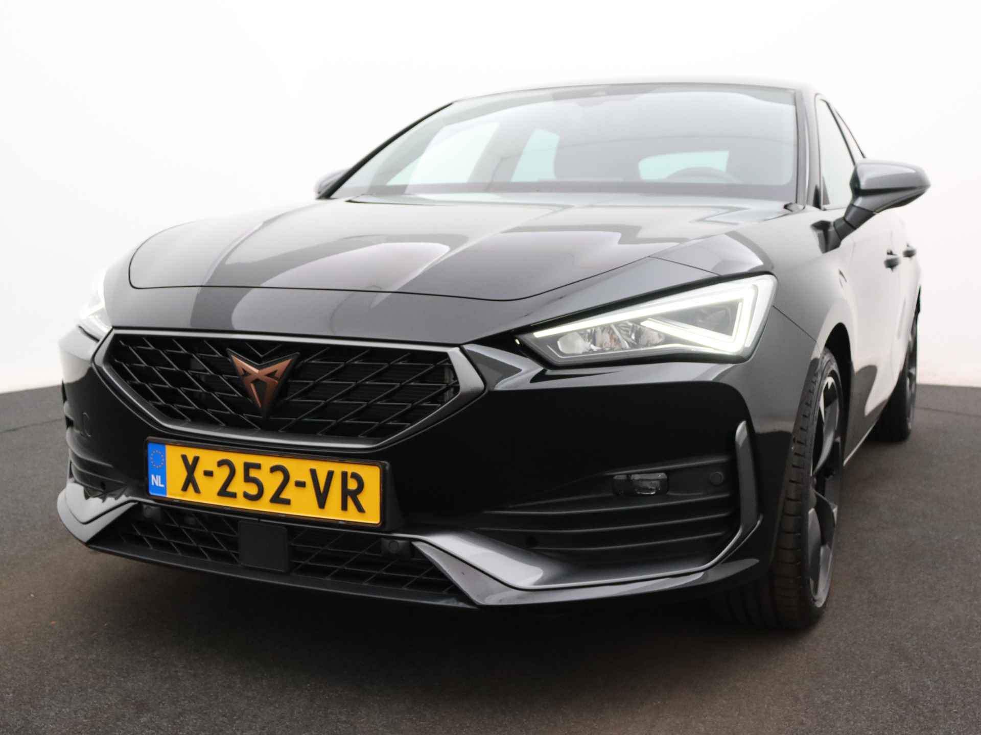 CUPRA Leon 1.5 TSI 150PK Business Edition / NAVI / Carselexy - 37/46