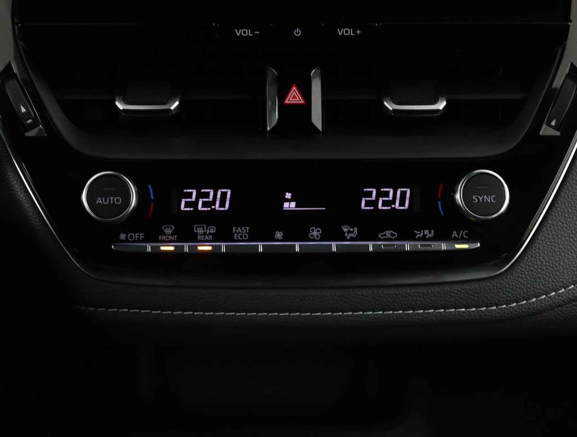 Toyota Corolla Touring Sports 1.8 Hybrid Active | 10 Jaar Garantie | Nieuwste Model | Groot Scherm Navigatie | Toyota Safety Sense | DAB | Smart Connect | Apple Carplay & Android Auto | - 21/51