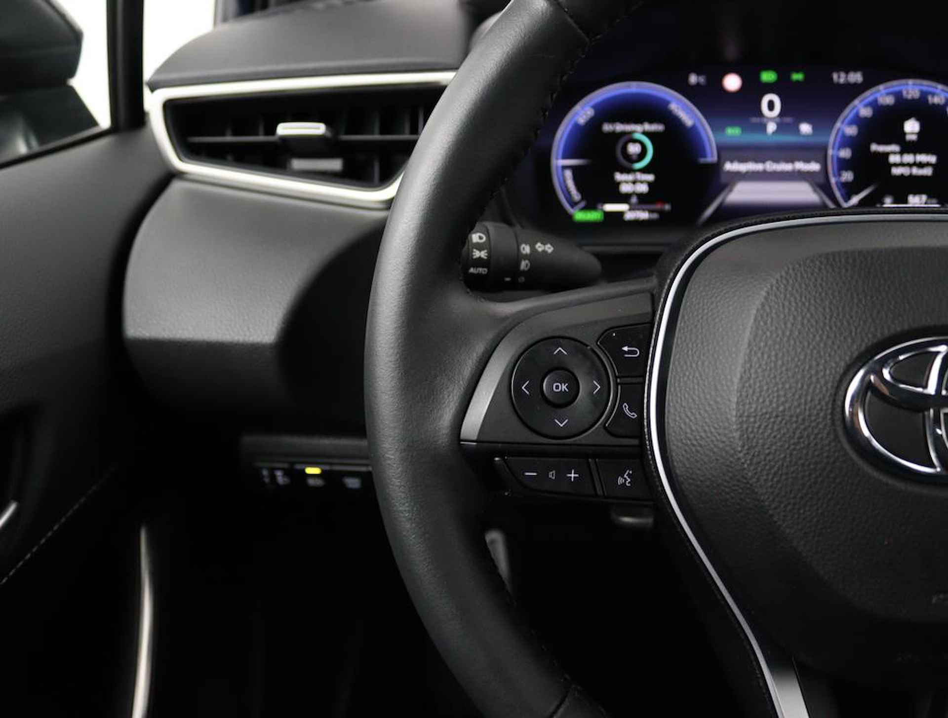Toyota Corolla Touring Sports 1.8 Hybrid Active | 10 Jaar Garantie | Nieuwste Model | Groot Scherm Navigatie | Toyota Safety Sense | DAB | Smart Connect | Apple Carplay & Android Auto | - 22/51