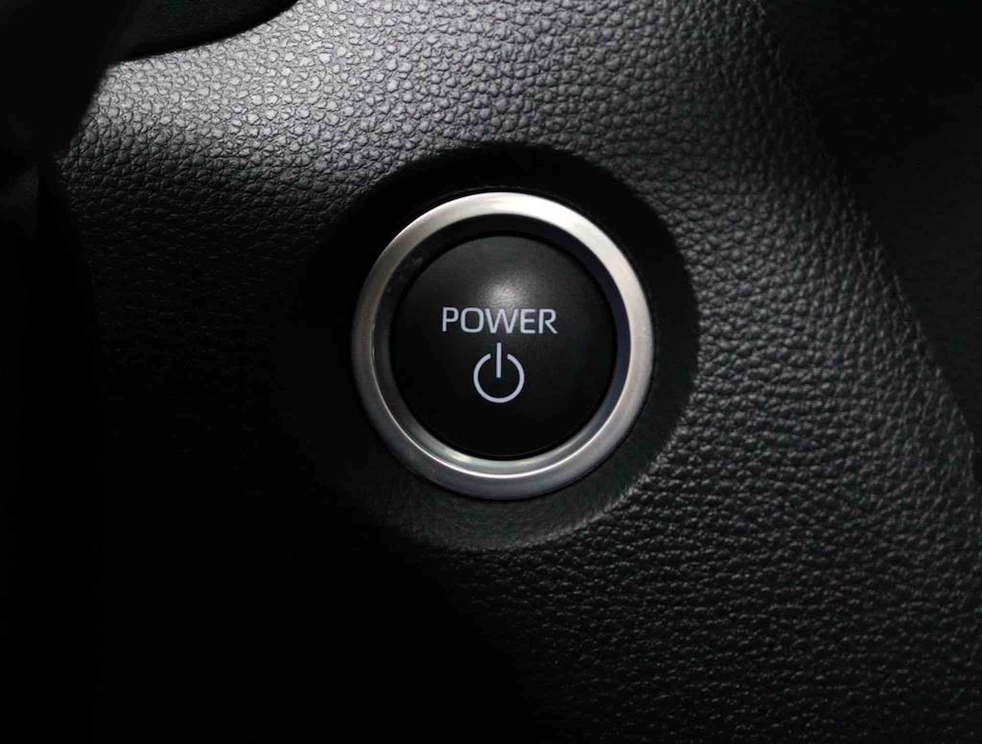 Toyota Corolla Touring Sports 1.8 Hybrid Active | 10 Jaar Garantie | Nieuwste Model | Groot Scherm Navigatie | Toyota Safety Sense | DAB | Smart Connect | Apple Carplay & Android Auto | - 25/51
