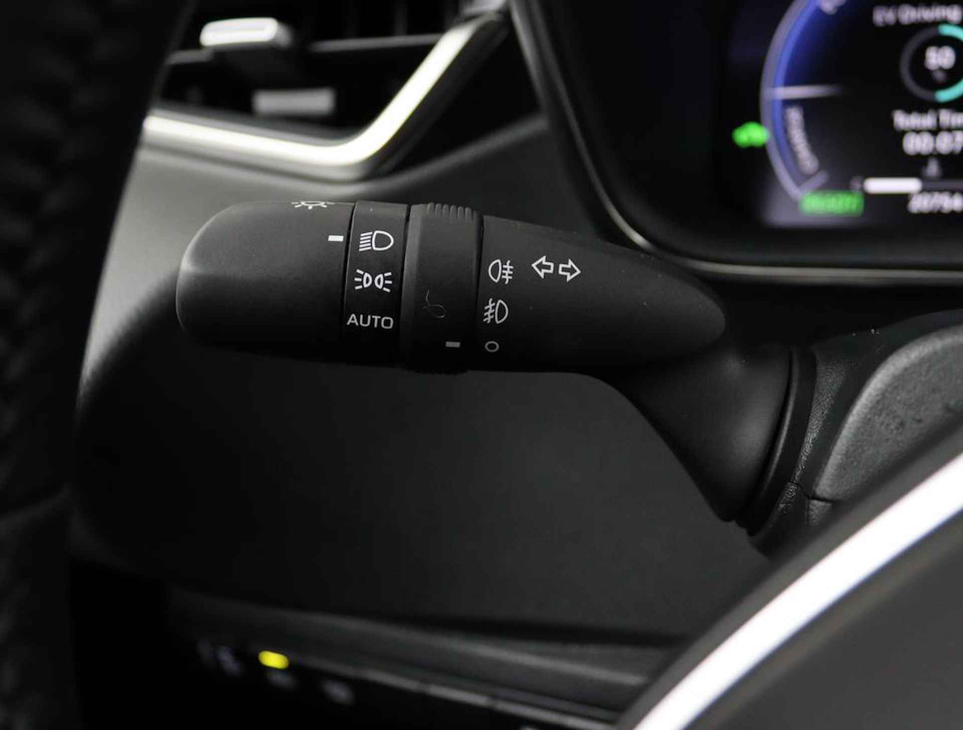 Toyota Corolla Touring Sports 1.8 Hybrid Active | 10 Jaar Garantie | Nieuwste Model | Groot Scherm Navigatie | Toyota Safety Sense | DAB | Smart Connect | Apple Carplay & Android Auto | - 29/51