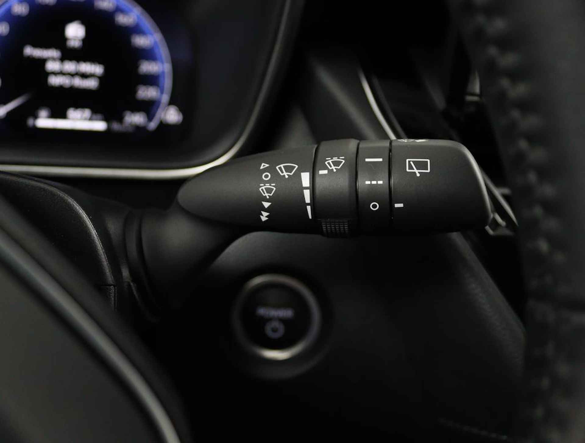 Toyota Corolla Touring Sports 1.8 Hybrid Active | 10 Jaar Garantie | Nieuwste Model | Groot Scherm Navigatie | Toyota Safety Sense | DAB | Smart Connect | Apple Carplay & Android Auto | - 30/51