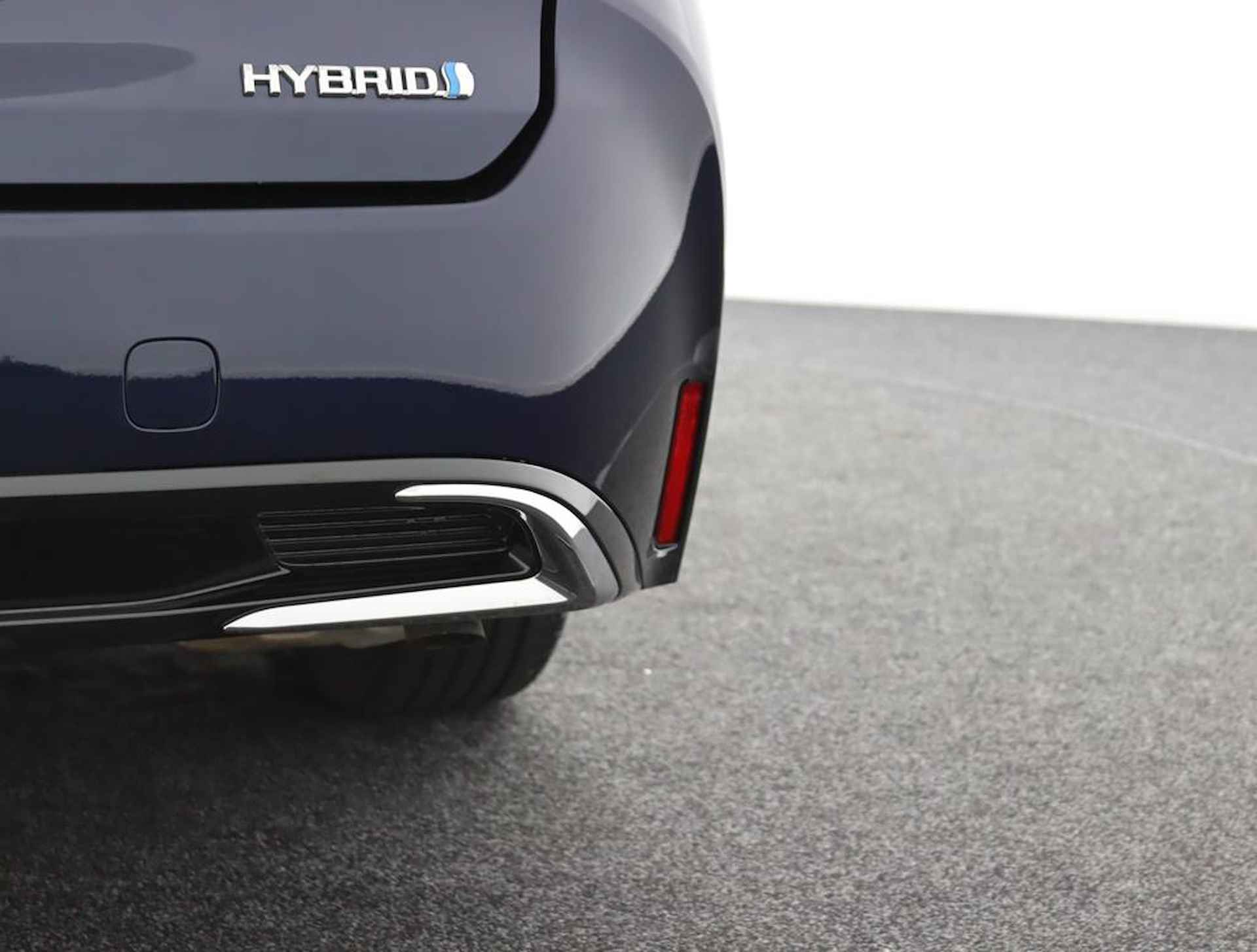 Toyota Corolla Touring Sports 1.8 Hybrid Active | 10 Jaar Garantie | Nieuwste Model | Groot Scherm Navigatie | Toyota Safety Sense | DAB | Smart Connect | Apple Carplay & Android Auto | - 45/51