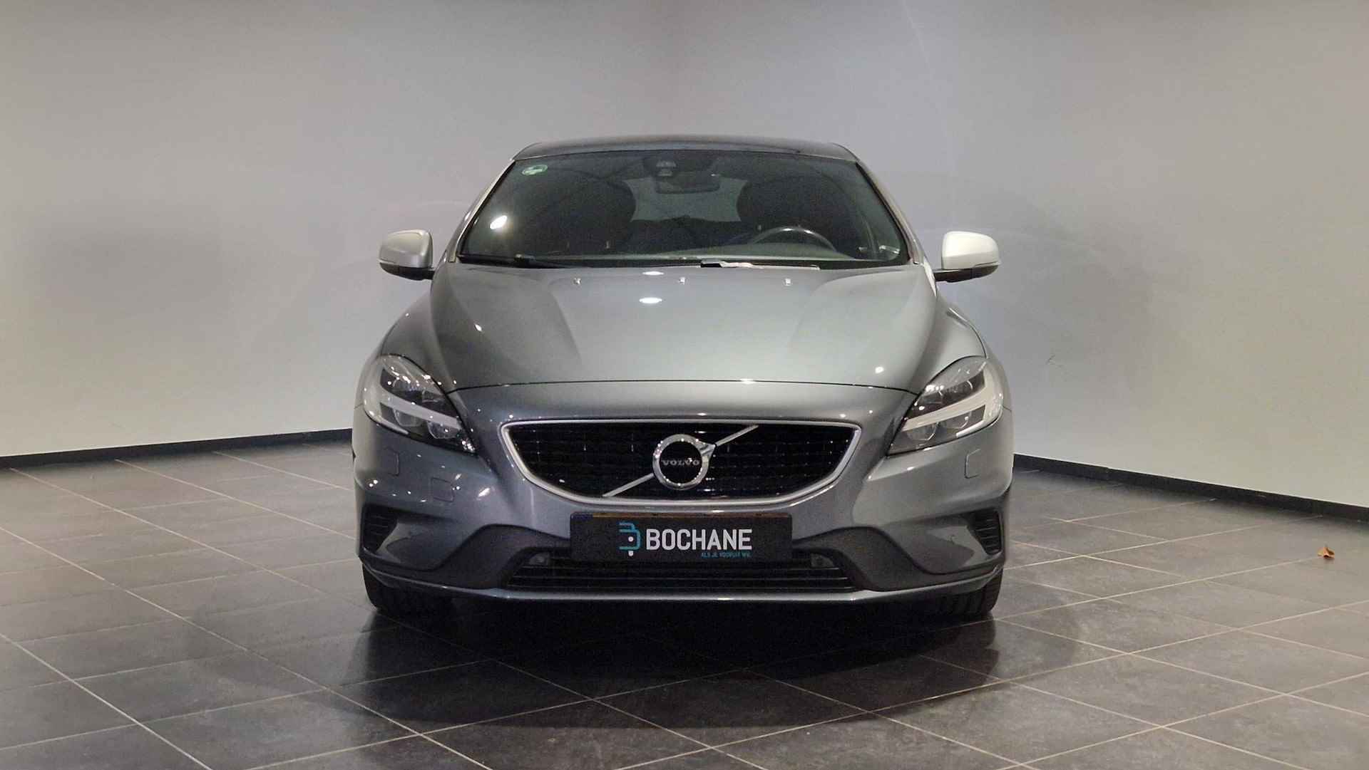 Volvo V40 1.5 T3 Polar+ Sport R-Desgin | Panoramadak | Leder | Standkachel - 3/26