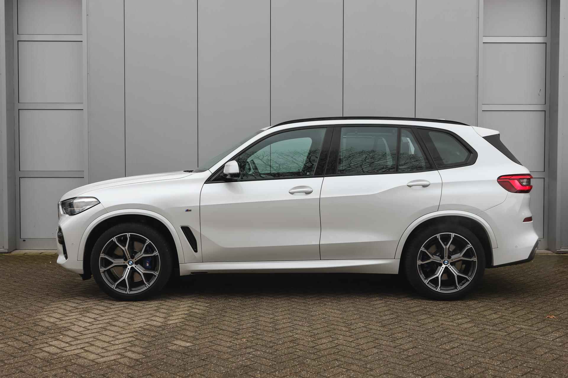 BMW X5 xDrive40i 7p. High Executive M Sport Automaat / Panoramadak / Trekhaak / Adaptieve LED  / Soft Close / Active Steering / Parking Assistant Plus / Comfort Access - 9/45