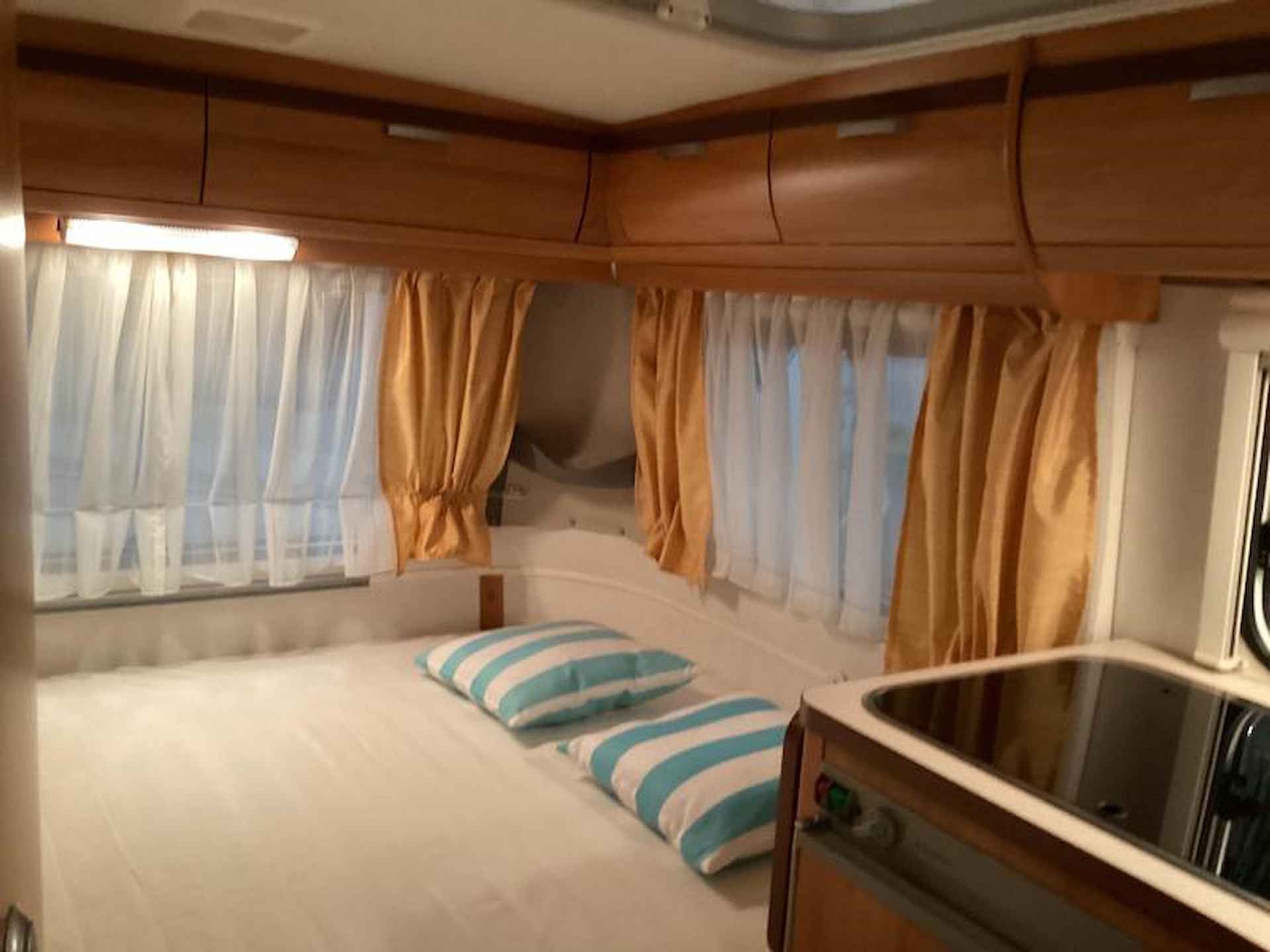 Eriba Touring Familia 310 GT luifel / vast bed. - 6/20