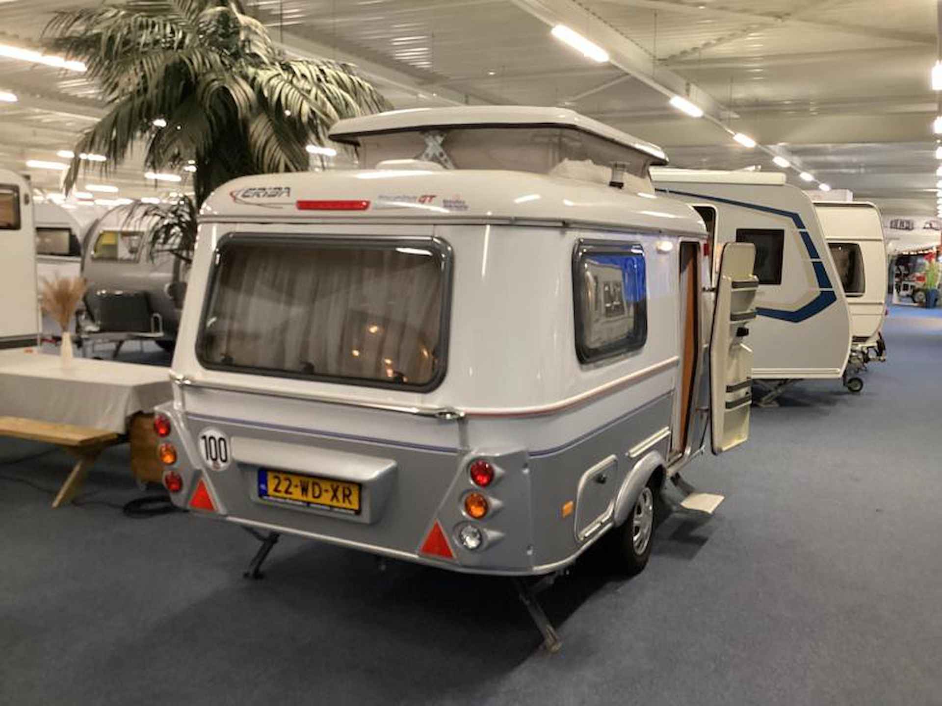 Eriba Touring Familia 310 GT luifel / vast bed. - 19/20