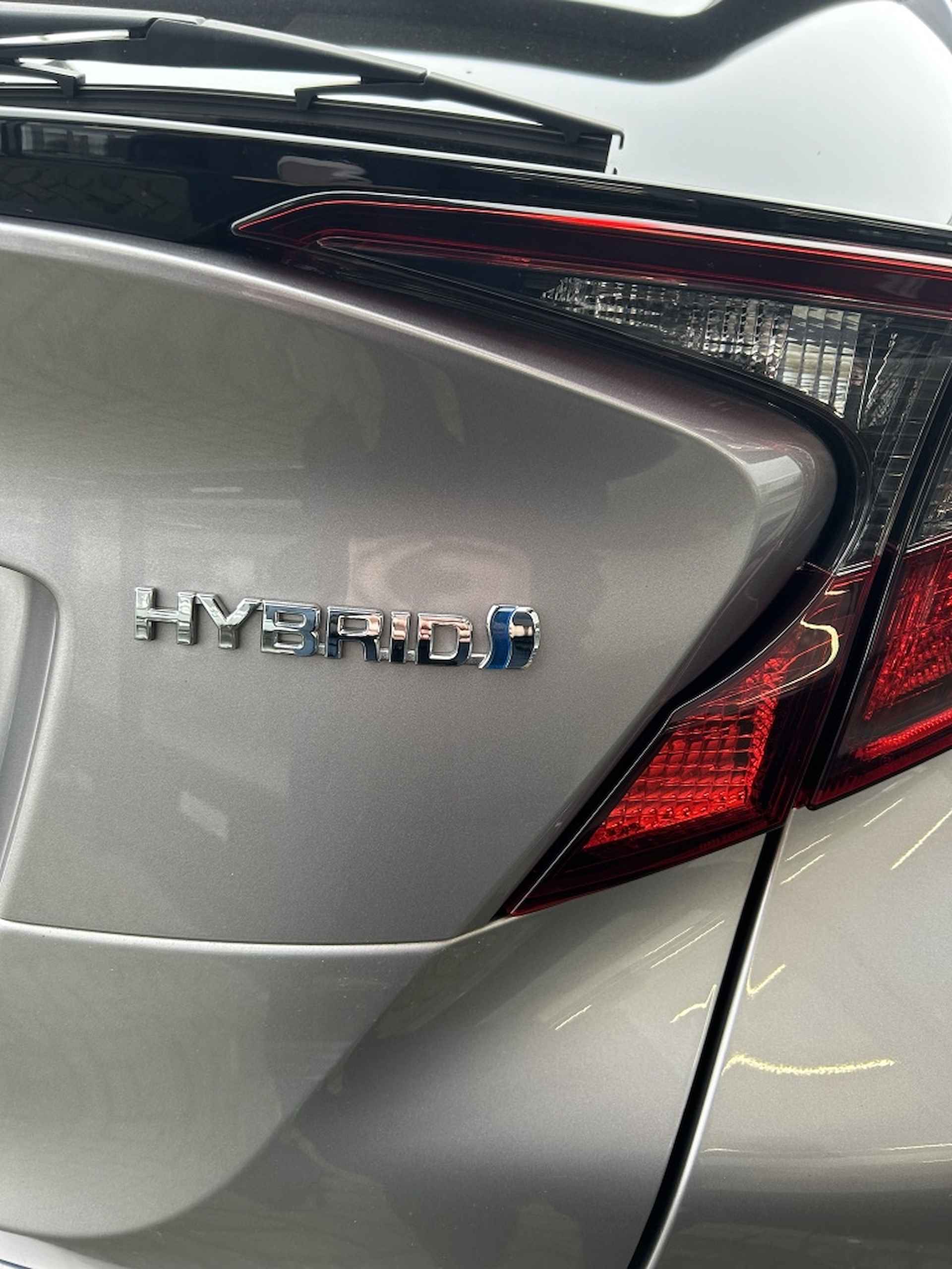 Toyota C-HR 1.8 Hybrid Dynamic - 8/15