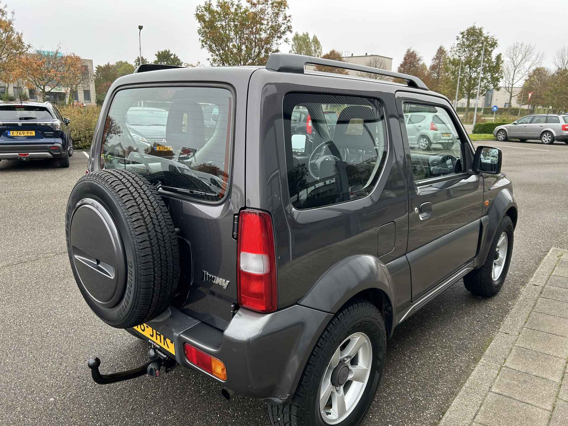 Suzuki Jimny 1.3 Exclusive - 17/19