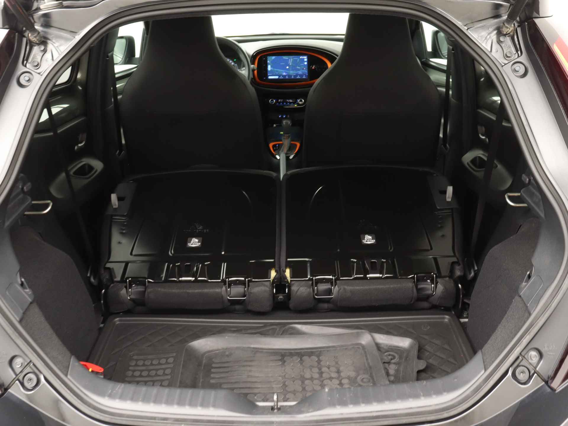 Toyota Aygo X 1.0 Limited | Navigatie | Camera | LM velgen | Parkeersensoren | Stoelverwarming | Draadloze telefoonlader | Half leder | - 38/44