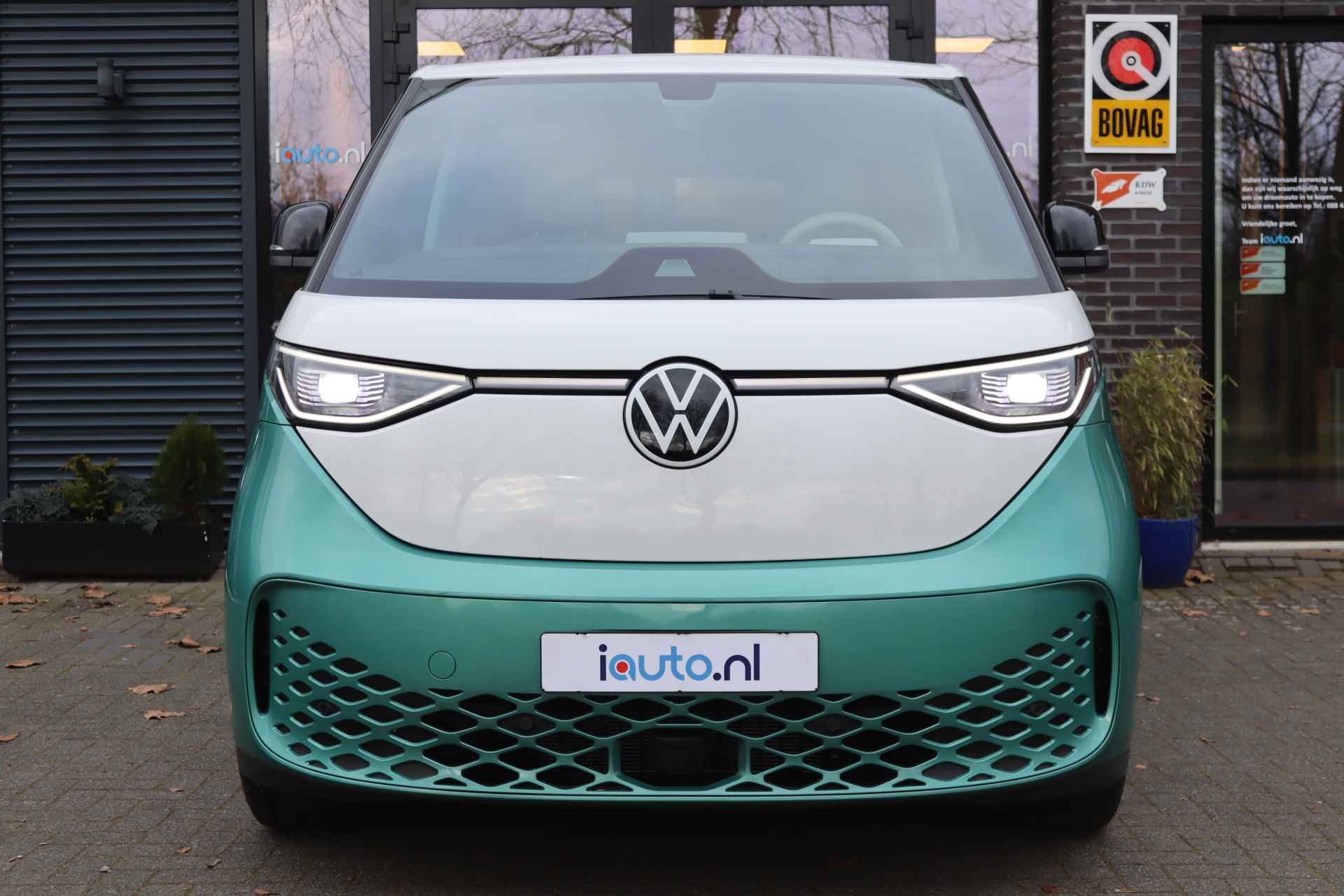 Volkswagen ID. Buzz Pro Style 77kWh IQ.Light/Keyless/Camera/Acc/Elek. schuifdeuren+klep/Dodehoek/20" - 8/43