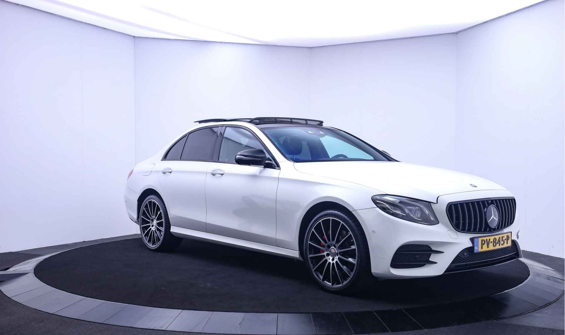 Mercedes-Benz E-Klasse 200 AUT 9G. AMG-LINE VOL! PANO/MEMORY/ACC/LANEASSIST/LED/LUCHTV./360/WIDESCREEN - 3/29