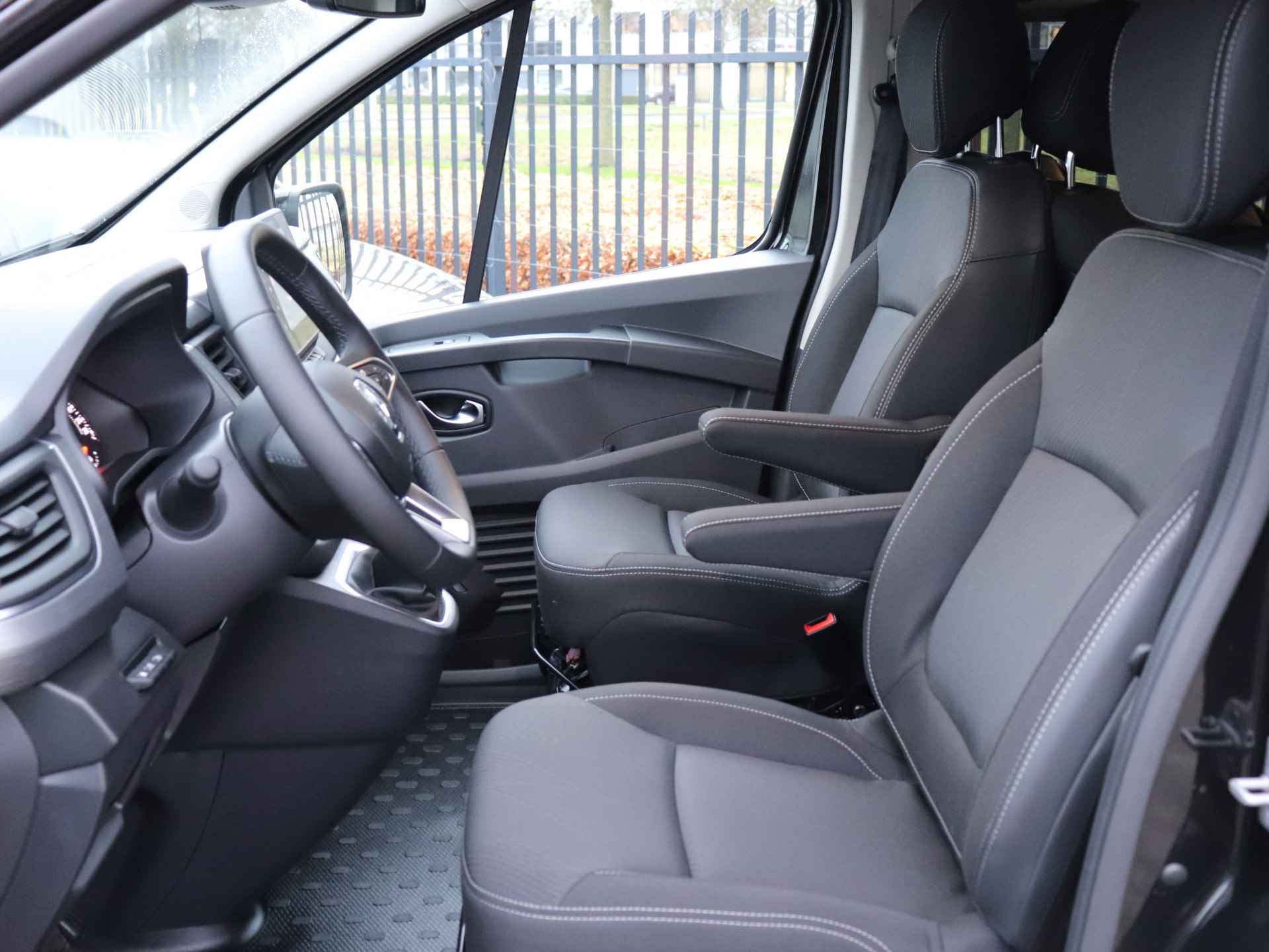 Renault Trafic L2H1 Spaceclass dCi 170pk EDC/Automaat RIJKLAAR | 7-persoons | Navi | Zeer luxe | 17" velgen - 9/45