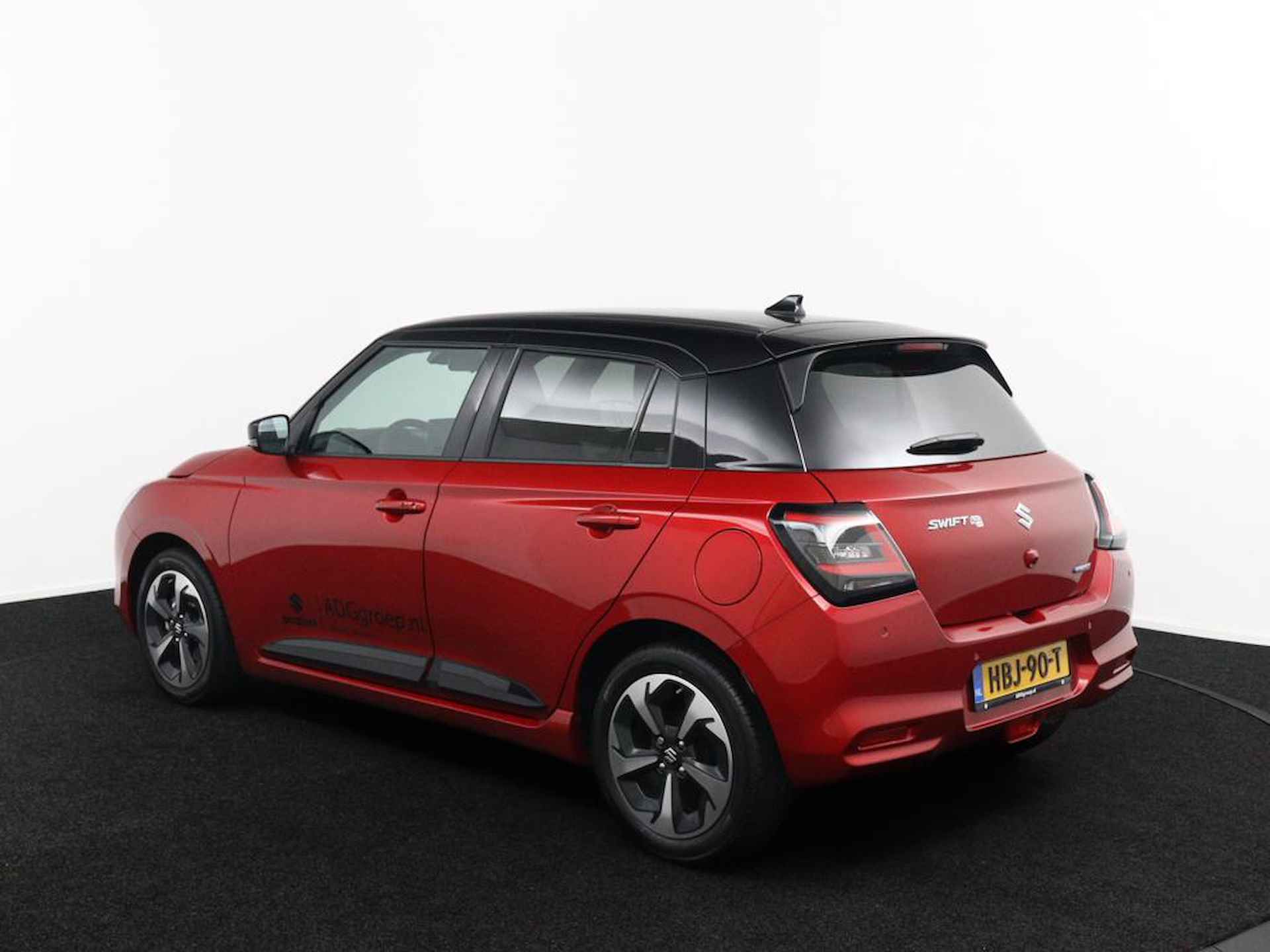 Suzuki Swift 1.2 Style Smart Hybrid Rhino Edition | Stoelverwarming | Navigatie | Keyless Entry | Parkeersensoren Achter | - 4/43