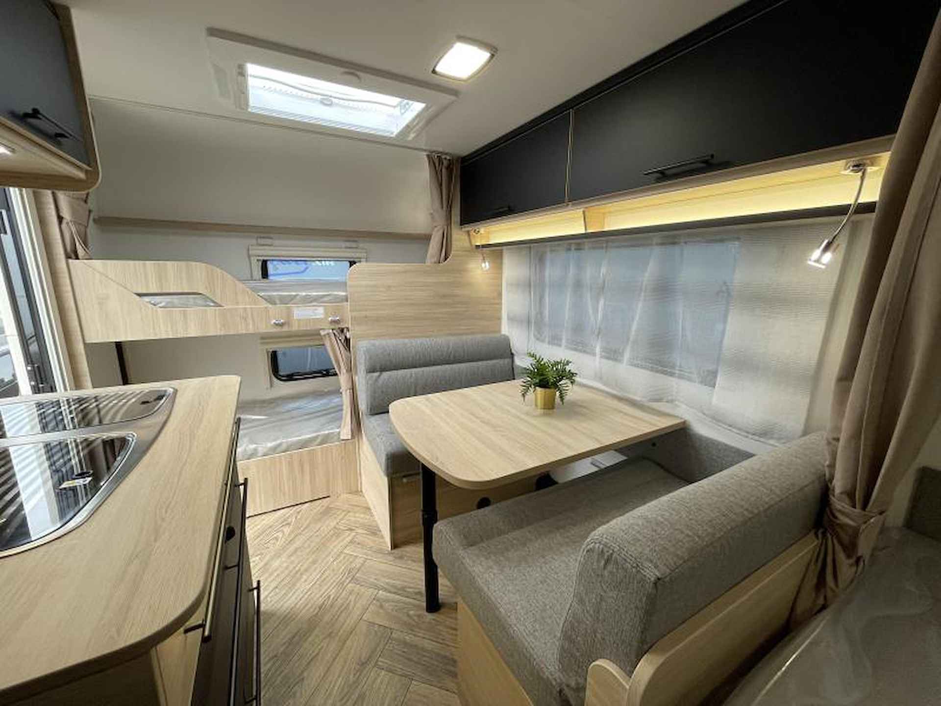 Caravelair Sport Line 476 Stapelbed | Nieuw | 2025 - 9/17