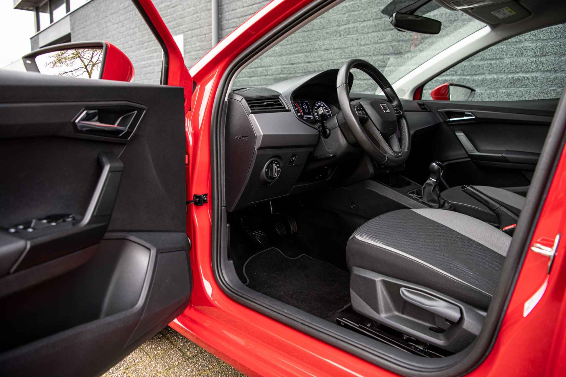 SEAT Ibiza 1.0 TSi 95 pk Style Business Intense | Navigatie | Parkeersensoren | Camera - 28/41