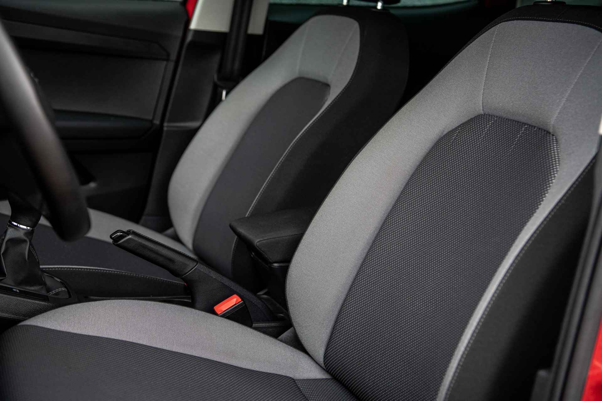 SEAT Ibiza 1.0 TSi 95 pk Style Business Intense | Navigatie | Parkeersensoren | Camera - 36/41