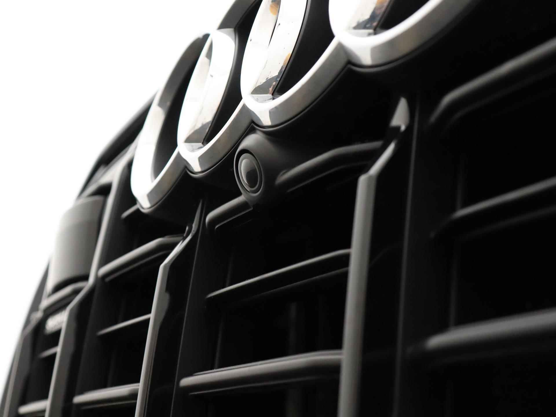 Audi Q7 60 TFSI e quattro Competition 456 PK | Automaat | Plug-in hybrid | S-line exterieur | S-line interieur  | Leder | Luchtvering | Lichtmetalen velgen | LED | Panoramadak  | Stoelverwarming | Stoelverkoeling | Elektrisch zwenkbare trekhaak | Camera | Bang & Olufusen | Elektrische kofferklep | Getint glas | Fabrieksgarantie | - 24/49
