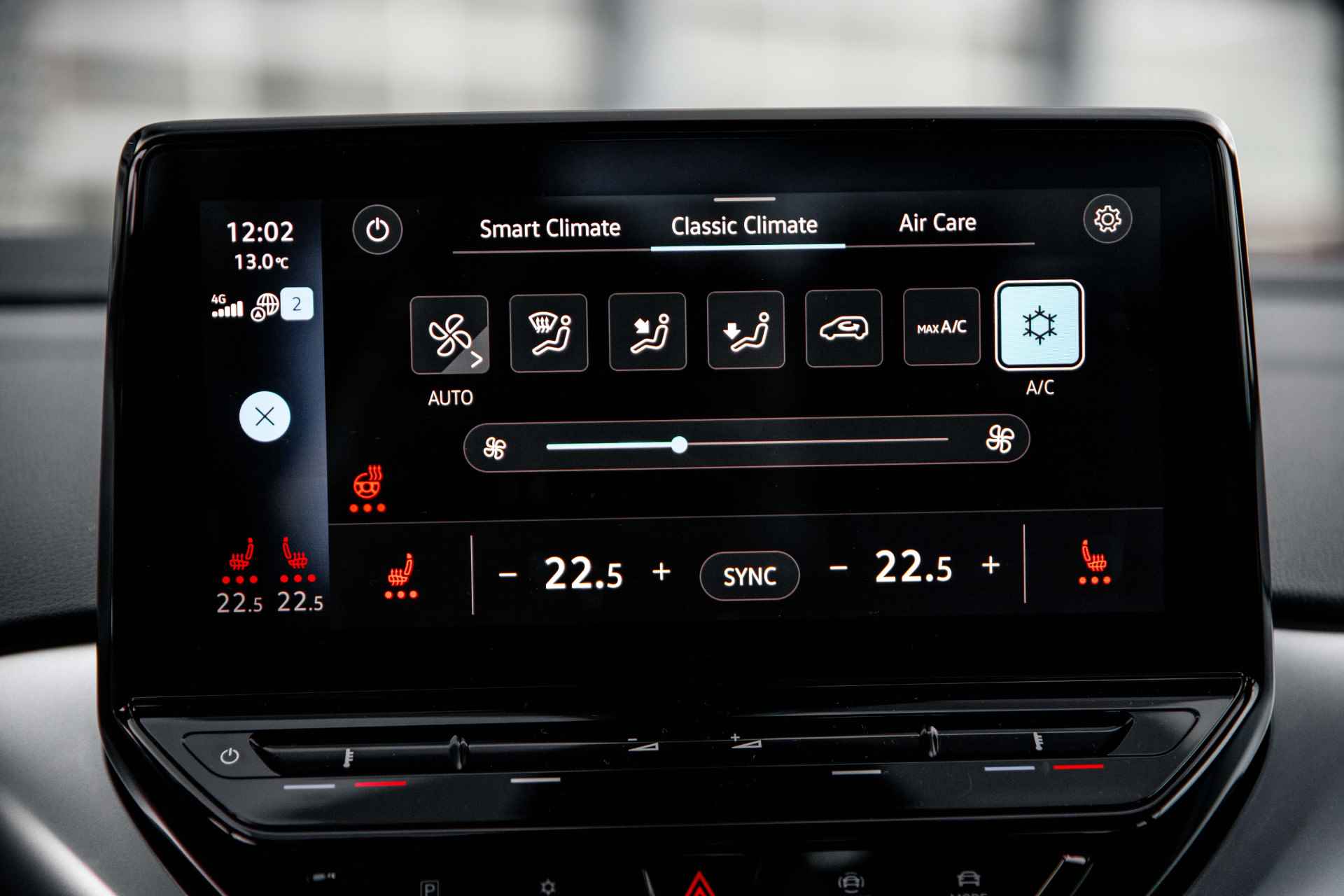 Volkswagen ID.4 Pro 77 kWh 204PK | Navigatie | DAB radio | LED koplampen | Parkeersensoren v+a | Camera achter | Lane assist | Stoelverwarming | 19"LMV - 62/66