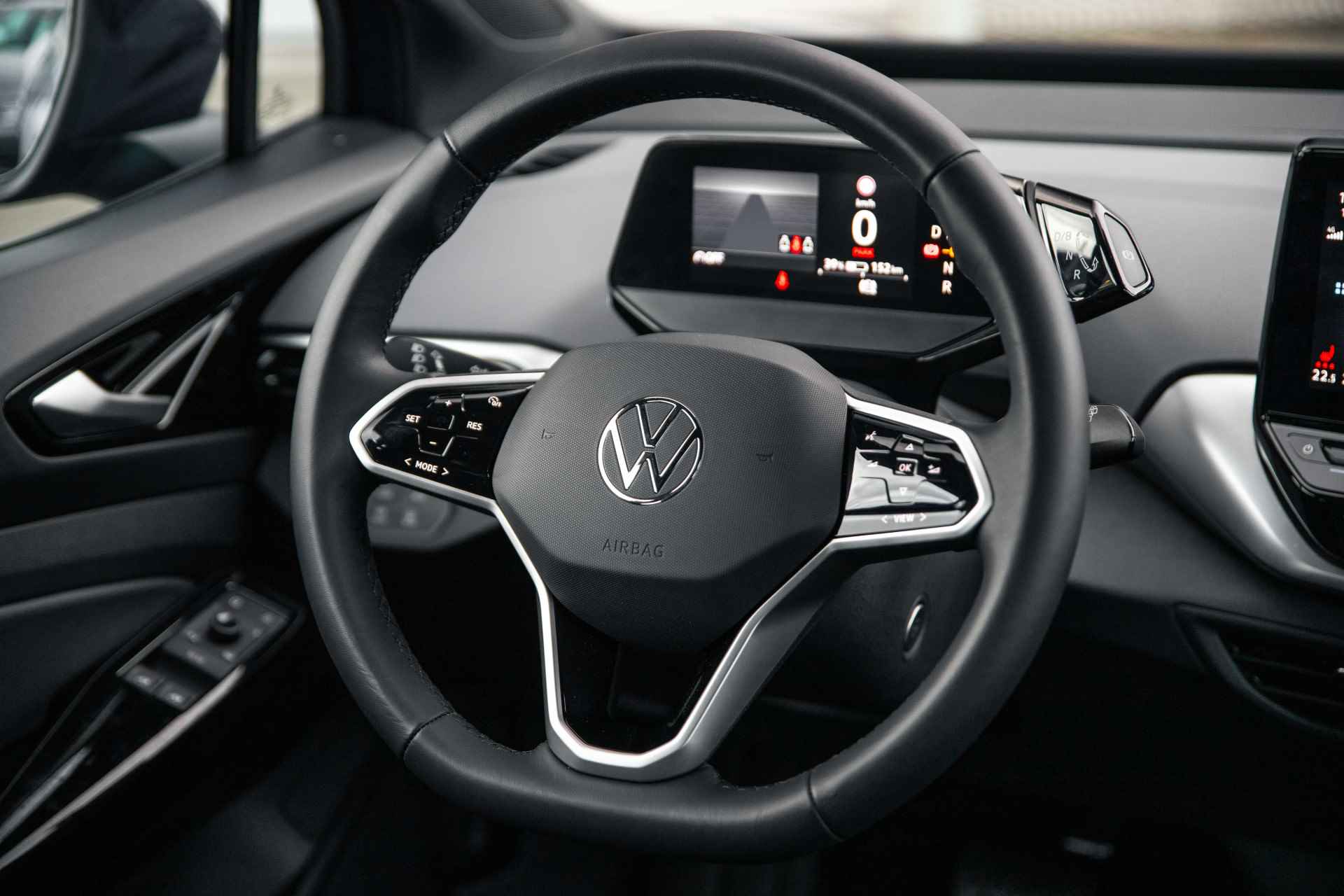 Volkswagen ID.4 Pro 77 kWh 204PK | Navigatie | DAB radio | LED koplampen | Parkeersensoren v+a | Camera achter | Lane assist | Stoelverwarming | 19"LMV - 9/66