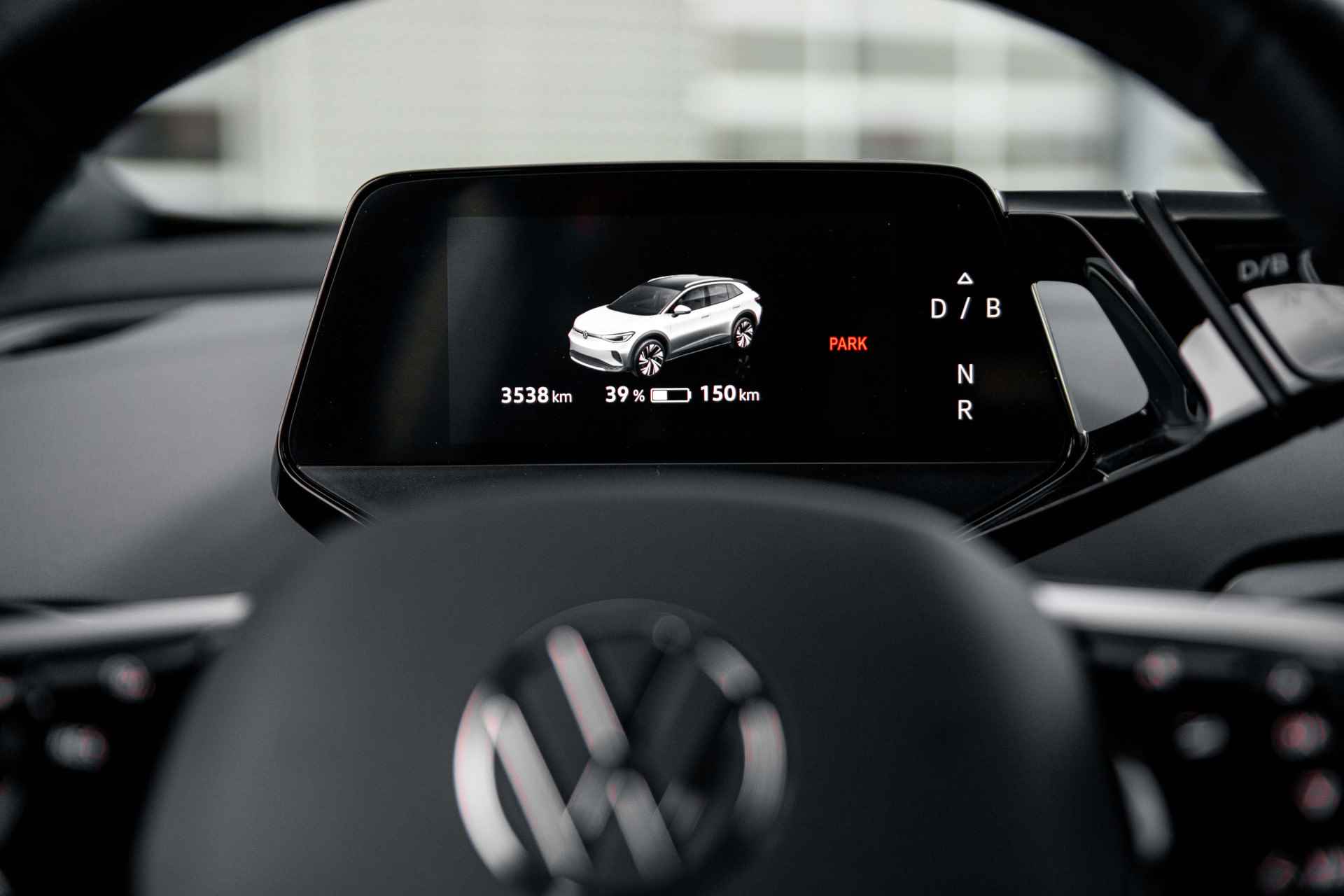 Volkswagen ID.4 Pro 77 kWh 204PK | Navigatie | DAB radio | LED koplampen | Parkeersensoren v+a | Camera achter | Lane assist | Stoelverwarming | 19"LMV - 12/66