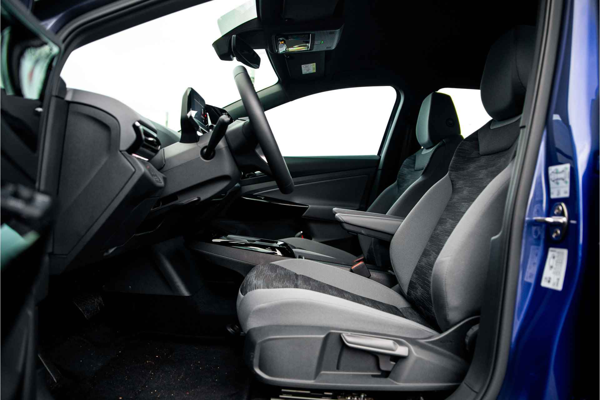Volkswagen ID.4 Pro 77 kWh 204PK | Navigatie | DAB radio | LED koplampen | Parkeersensoren v+a | Camera achter | Lane assist | Stoelverwarming | 19"LMV - 16/66