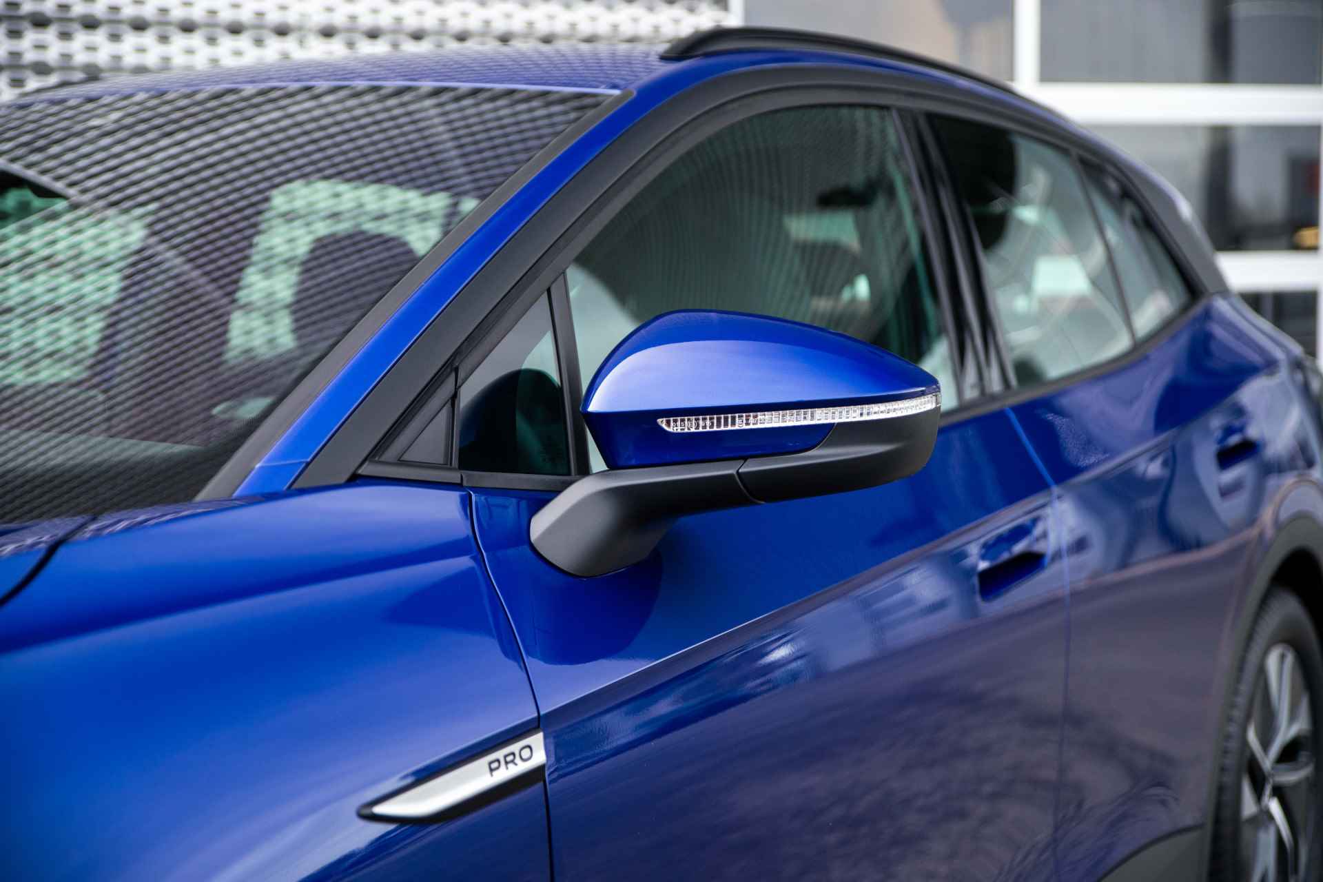 Volkswagen ID.4 Pro 77 kWh 204PK | Navigatie | DAB radio | LED koplampen | Parkeersensoren v+a | Camera achter | Lane assist | Stoelverwarming | 19"LMV - 24/66