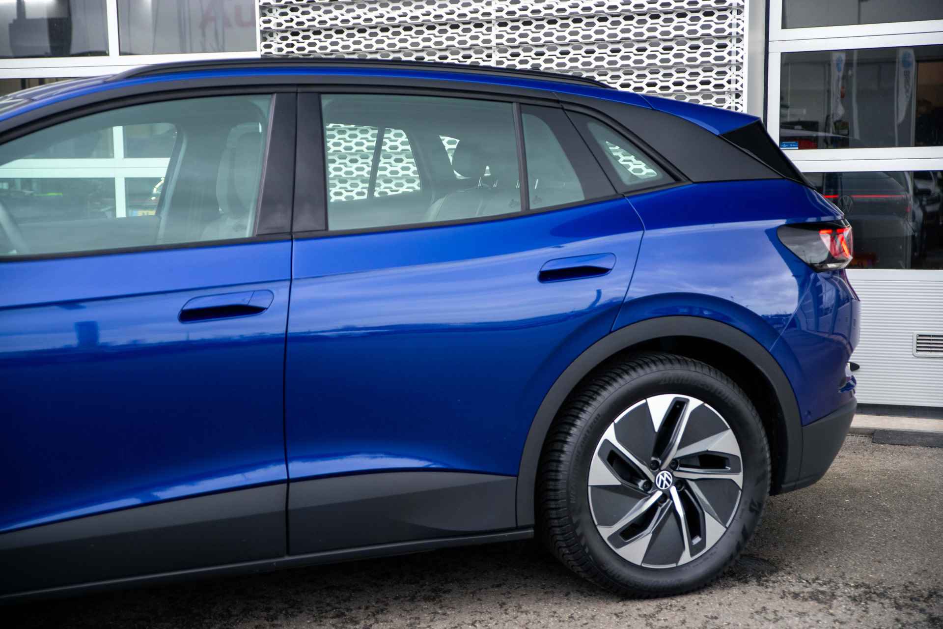 Volkswagen ID.4 Pro 77 kWh 204PK | Navigatie | DAB radio | LED koplampen | Parkeersensoren v+a | Camera achter | Lane assist | Stoelverwarming | 19"LMV - 26/66