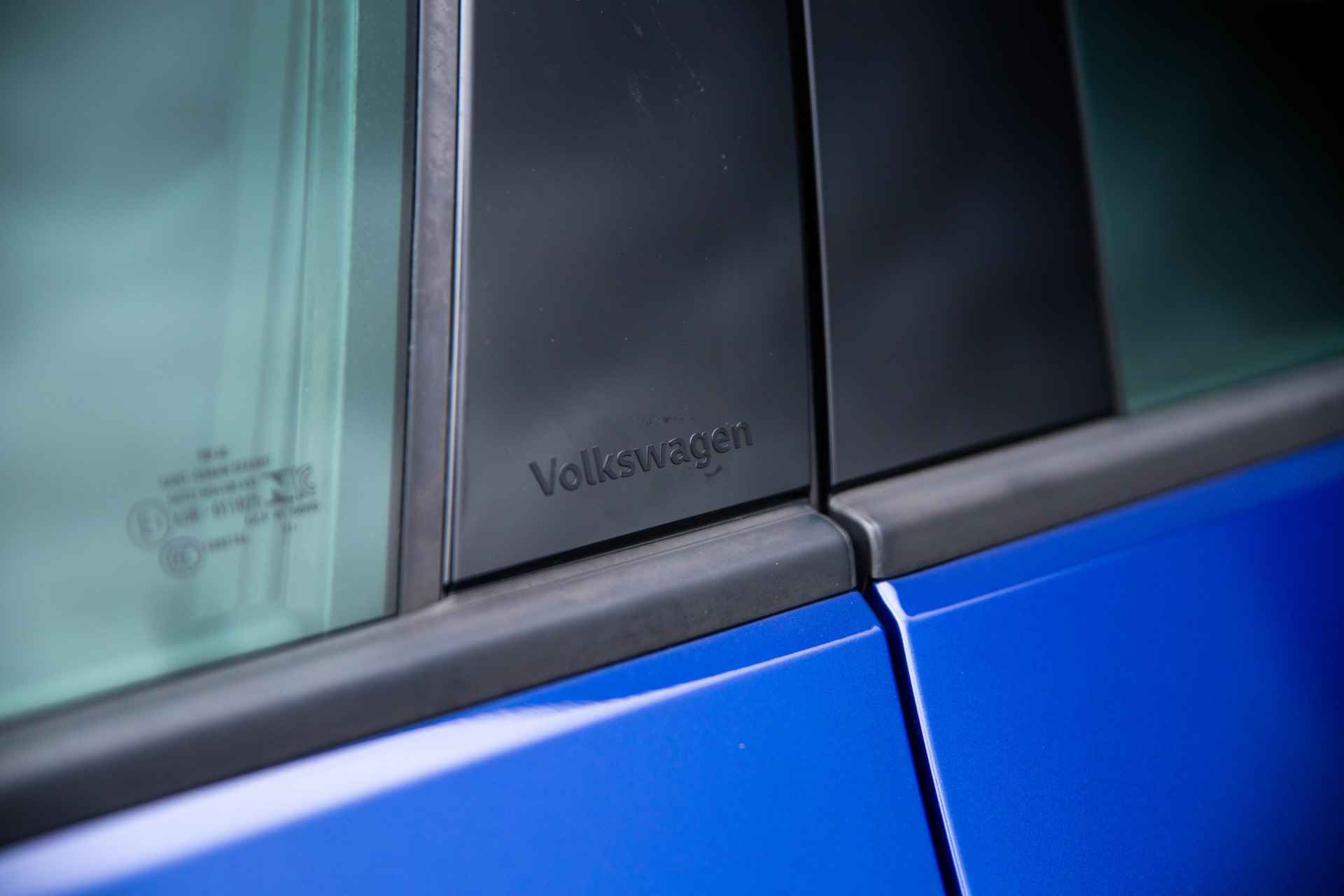 Volkswagen ID.4 Pro 77 kWh 204PK | Navigatie | DAB radio | LED koplampen | Parkeersensoren v+a | Camera achter | Lane assist | Stoelverwarming | 19"LMV - 27/66