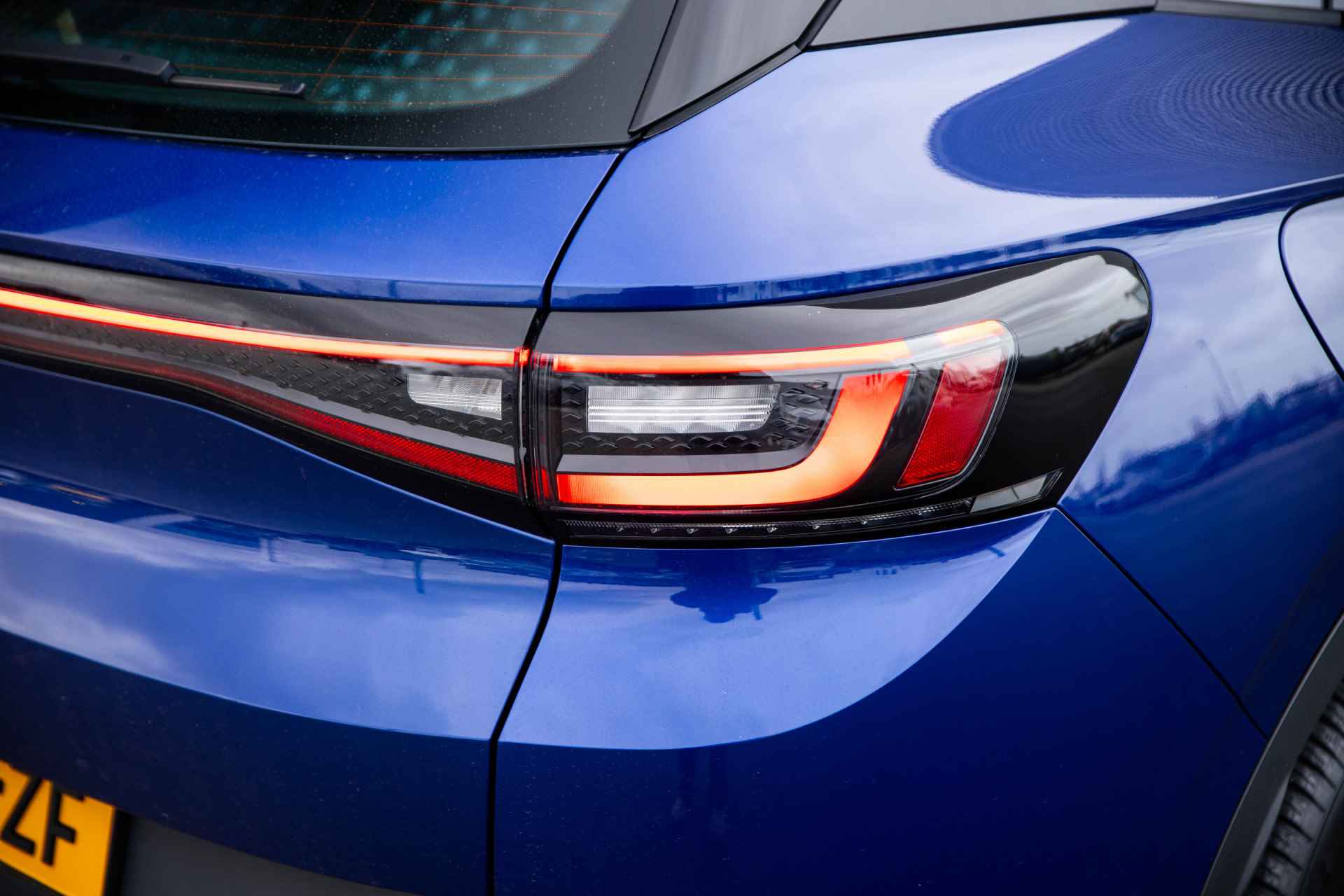 Volkswagen ID.4 Pro 77 kWh 204PK | Navigatie | DAB radio | LED koplampen | Parkeersensoren v+a | Camera achter | Lane assist | Stoelverwarming | 19"LMV - 31/66