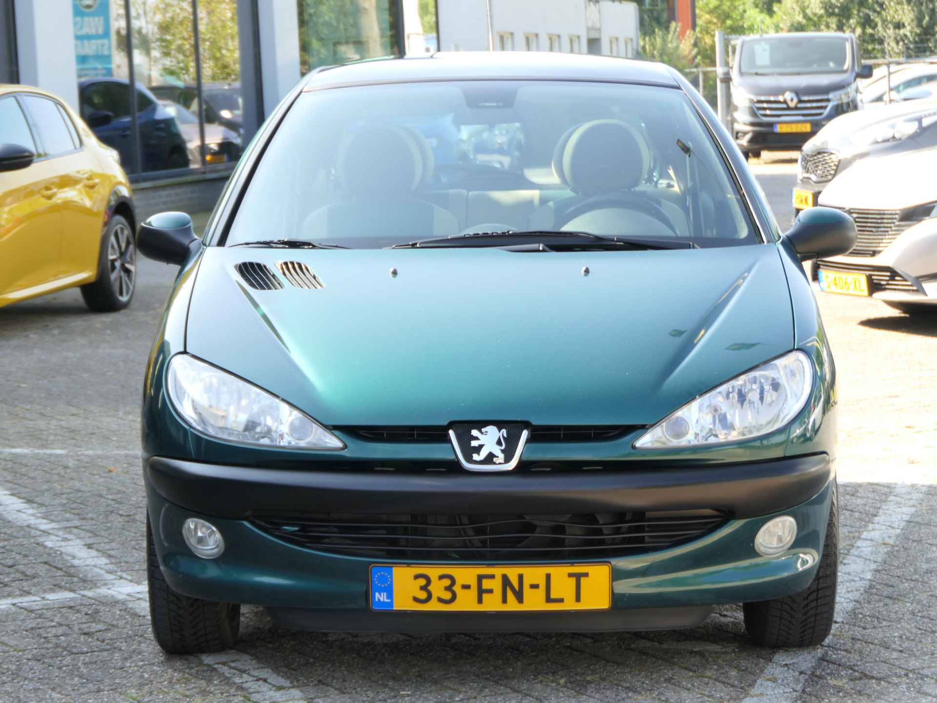 Peugeot 206 1.6 Roland Garros | Panoramadak | Alcantara | LMV - 12/26