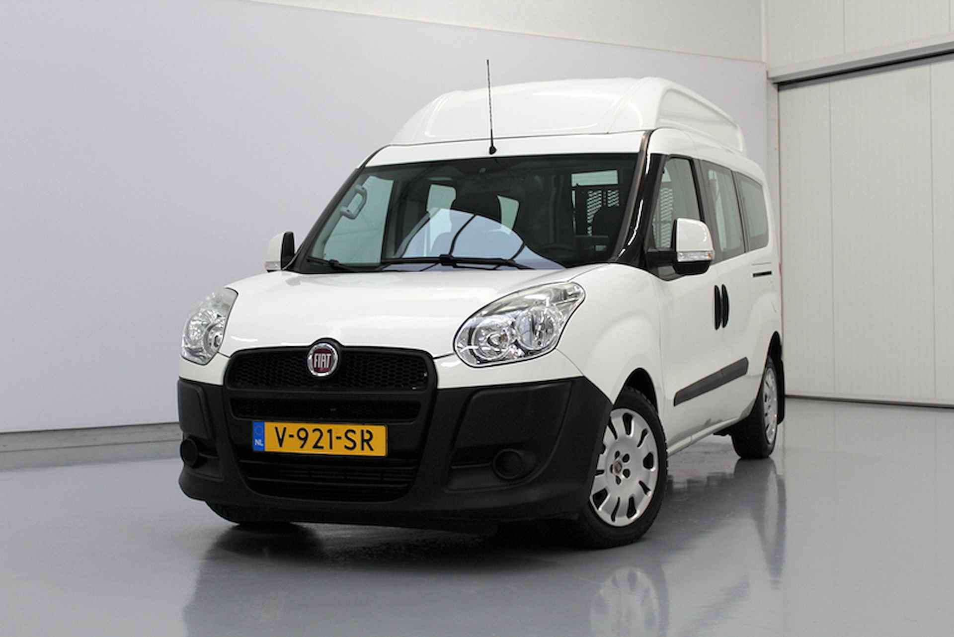 Fiat Doblò 1.6 MultiJet Maxi 105PK, ROLSTOELVERVOER !! | INCL ROLSTOEL | ELEC.UITDRAAIBARE BIJRIJDERSSTOEL | OPVOUWBARE OPRIJPLAAT | DUBBEL - 12/39