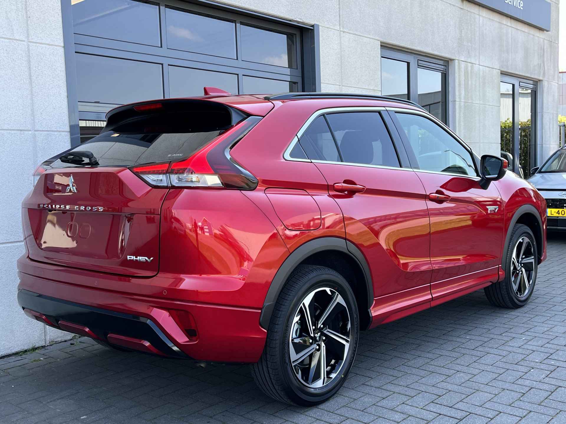 Mitsubishi Eclipse Cross 2.4 PHEV Executive VAN €46.640,- VOOR € 38.430,- - 3/37