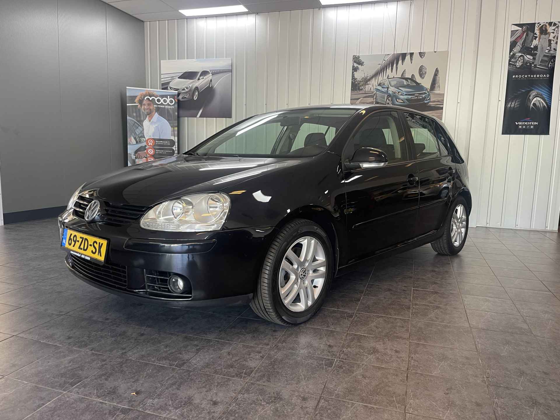 Volkswagen Golf 1.4 TSI Optive 4 Airco, lederen stuurwiel, elektrisch pakket.