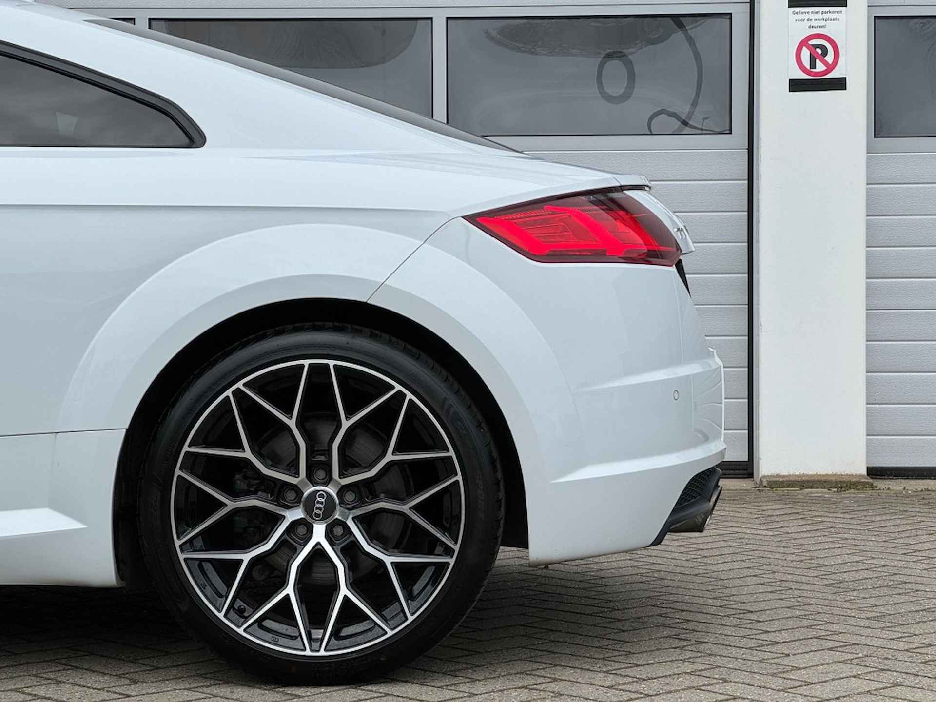 AUDI Tt 2.0 TFSI Quattro Pro Line S Leder PDC - 8/24