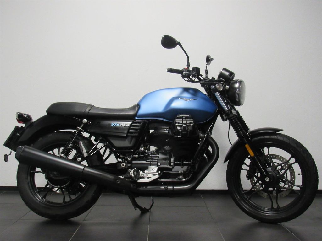 Moto Guzzi V7 III Stone