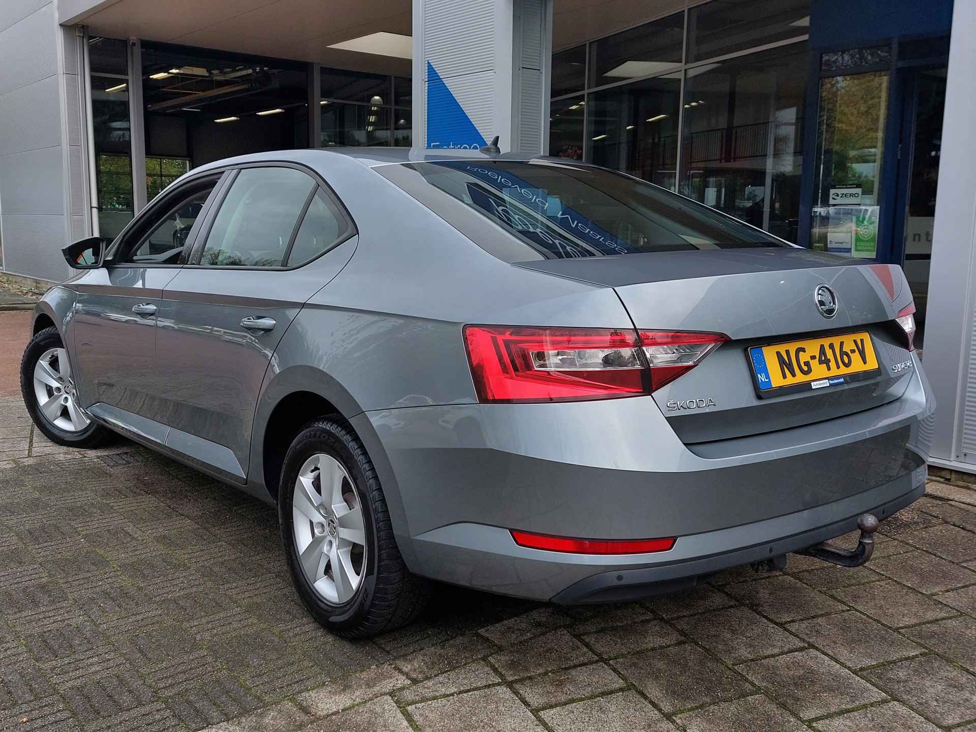 Škoda Superb 1.4 TSI 126pk Active Business | Origineel NL | Navi + Apple Carplay + Android Auto | Clima | Cruise | Pdc | Bluetooth Carkit+Streaming | Licht+Regensensor | Mistlampen | 16''lm | Trekhaak - 5/46