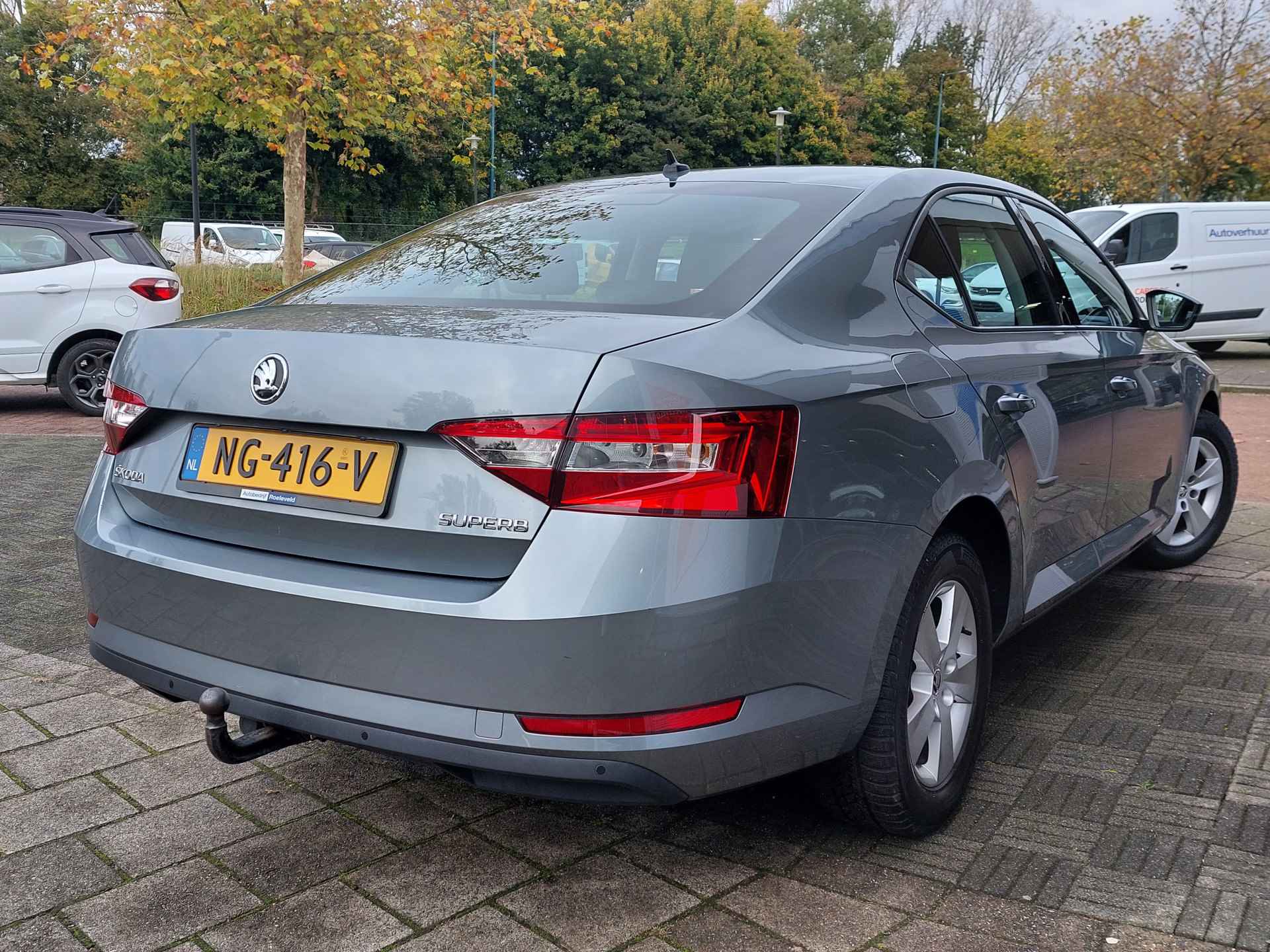 Škoda Superb 1.4 TSI 126pk Active Business | Origineel NL | Navi + Apple Carplay + Android Auto | Clima | Cruise | Pdc | Bluetooth Carkit+Streaming | Licht+Regensensor | Mistlampen | 16''lm | Trekhaak - 7/46