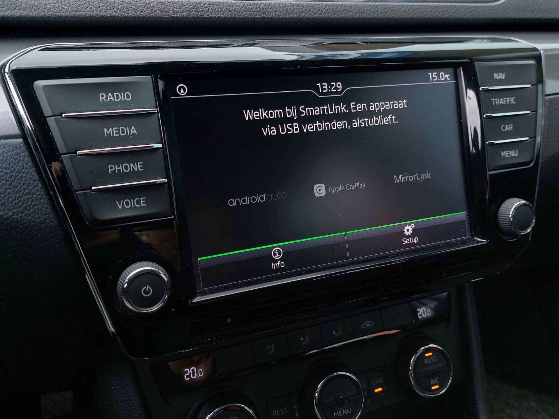 Škoda Superb 1.4 TSI 126pk Active Business | Origineel NL | Navi + Apple Carplay + Android Auto | Clima | Cruise | Pdc | Bluetooth Carkit+Streaming | Licht+Regensensor | Mistlampen | 16''lm | Trekhaak - 14/46