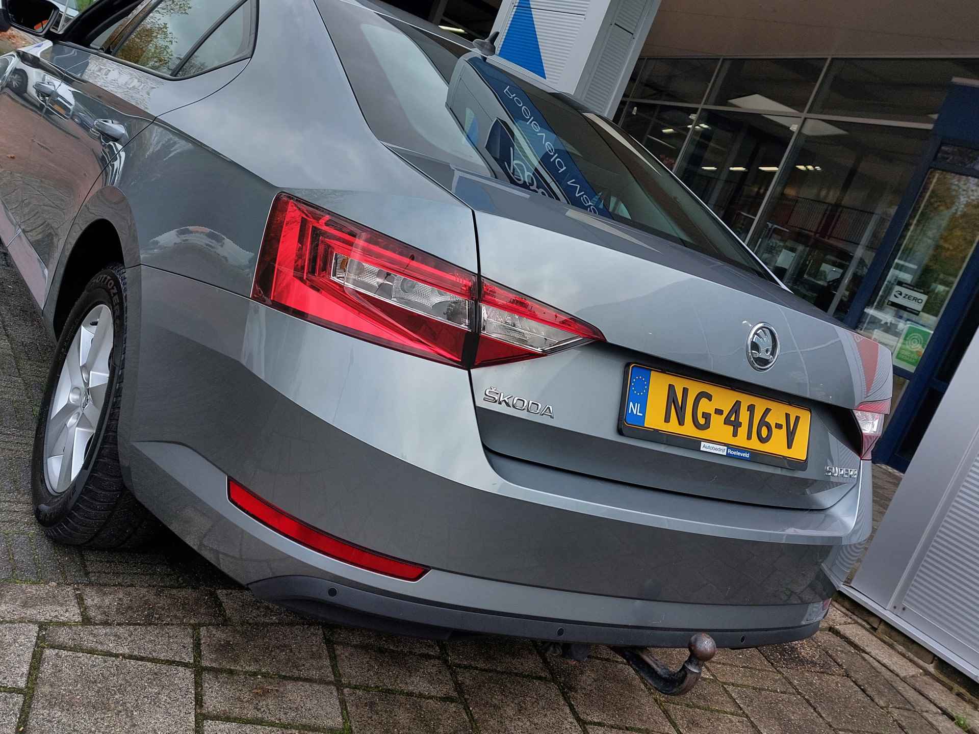 Škoda Superb 1.4 TSI 126pk Active Business | Origineel NL | Navi + Apple Carplay + Android Auto | Clima | Cruise | Pdc | Bluetooth Carkit+Streaming | Licht+Regensensor | Mistlampen | 16''lm | Trekhaak - 38/46