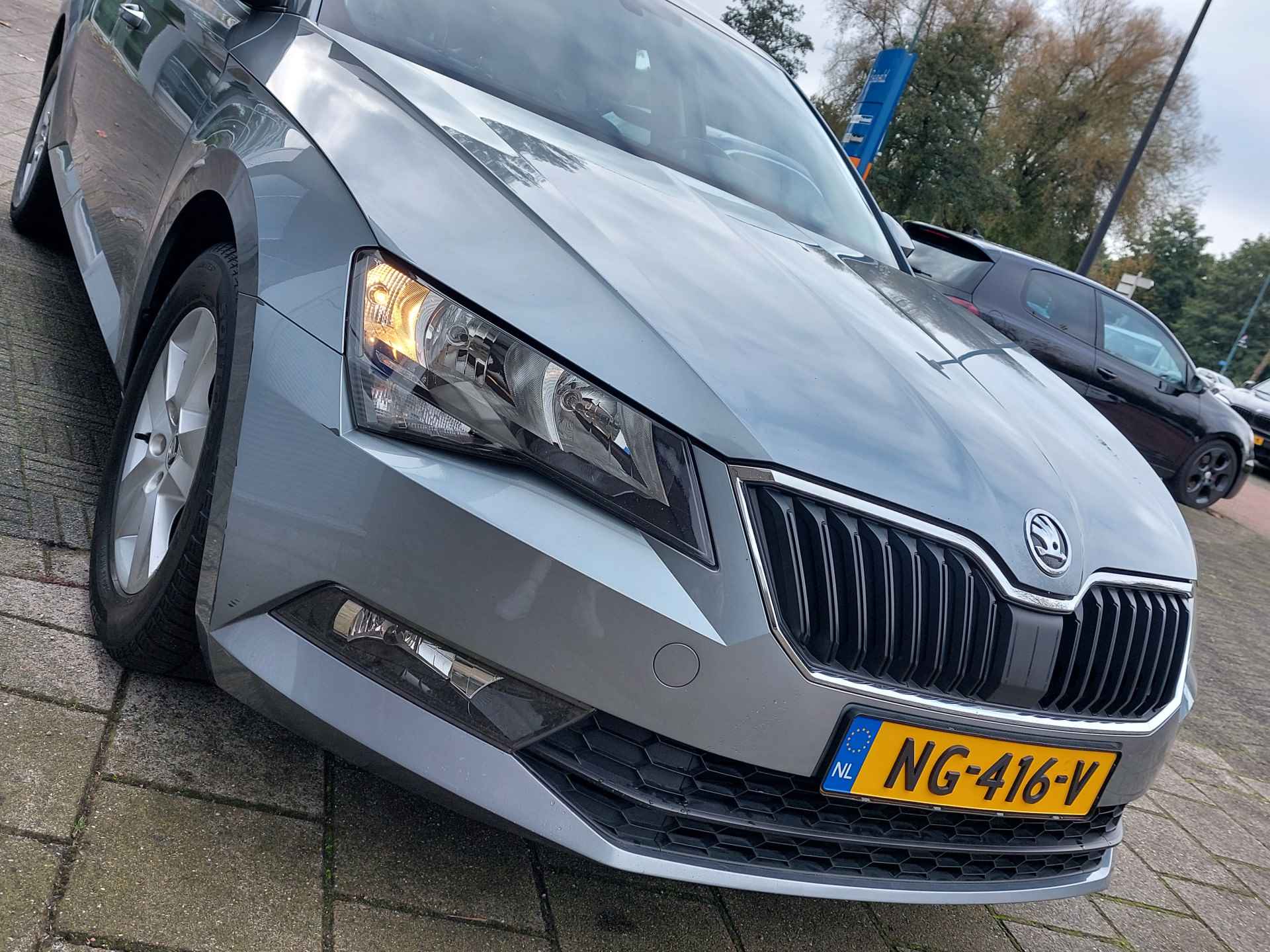 Škoda Superb 1.4 TSI 126pk Active Business | Origineel NL | Navi + Apple Carplay + Android Auto | Clima | Cruise | Pdc | Bluetooth Carkit+Streaming | Licht+Regensensor | Mistlampen | 16''lm | Trekhaak - 41/46