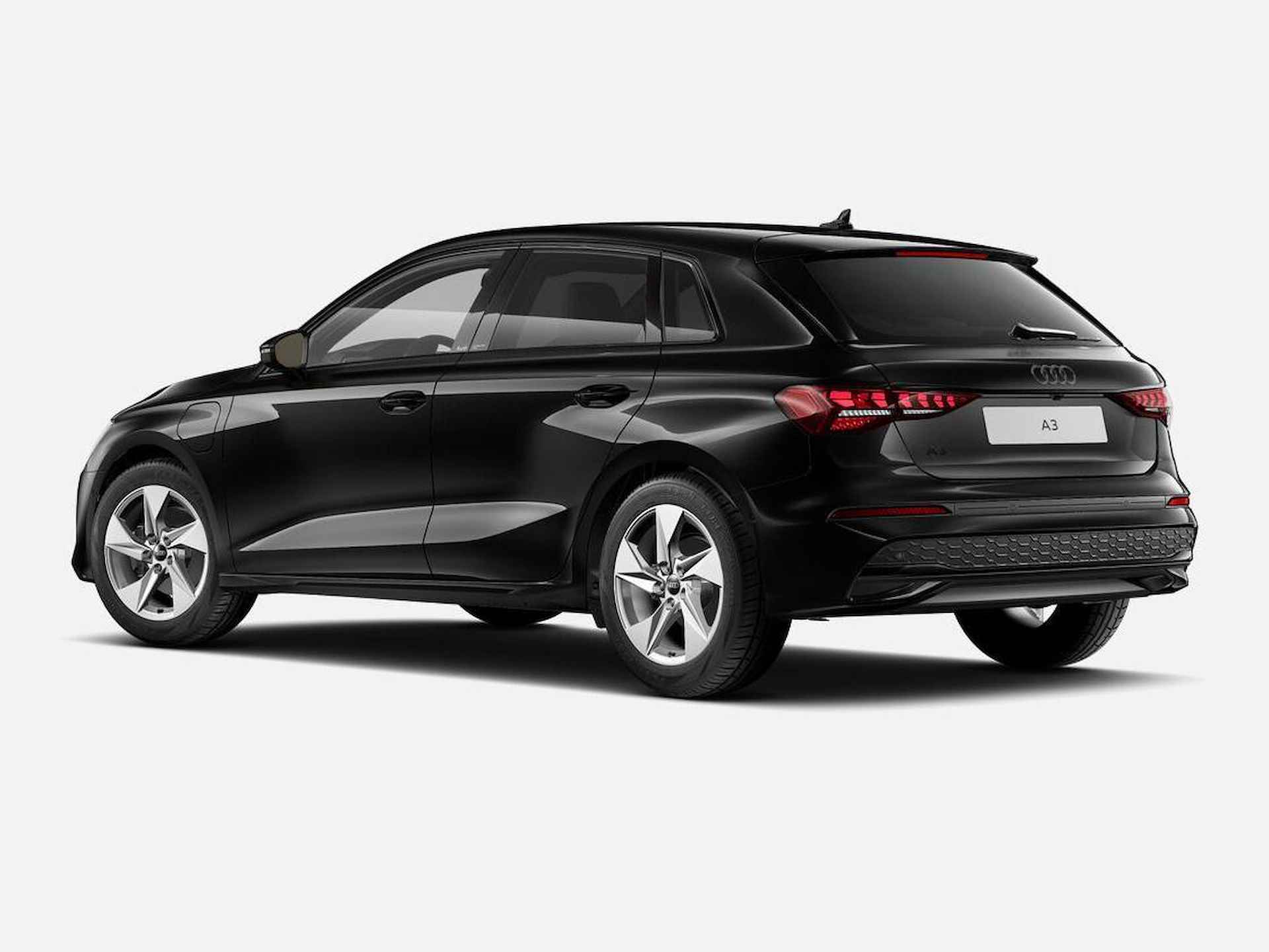 Audi A3 Sportback 40 TFSI e Advanced edition 204 PK · Achteruitrijcamera · Privacy glas · Comfortpakket plus - 2/8