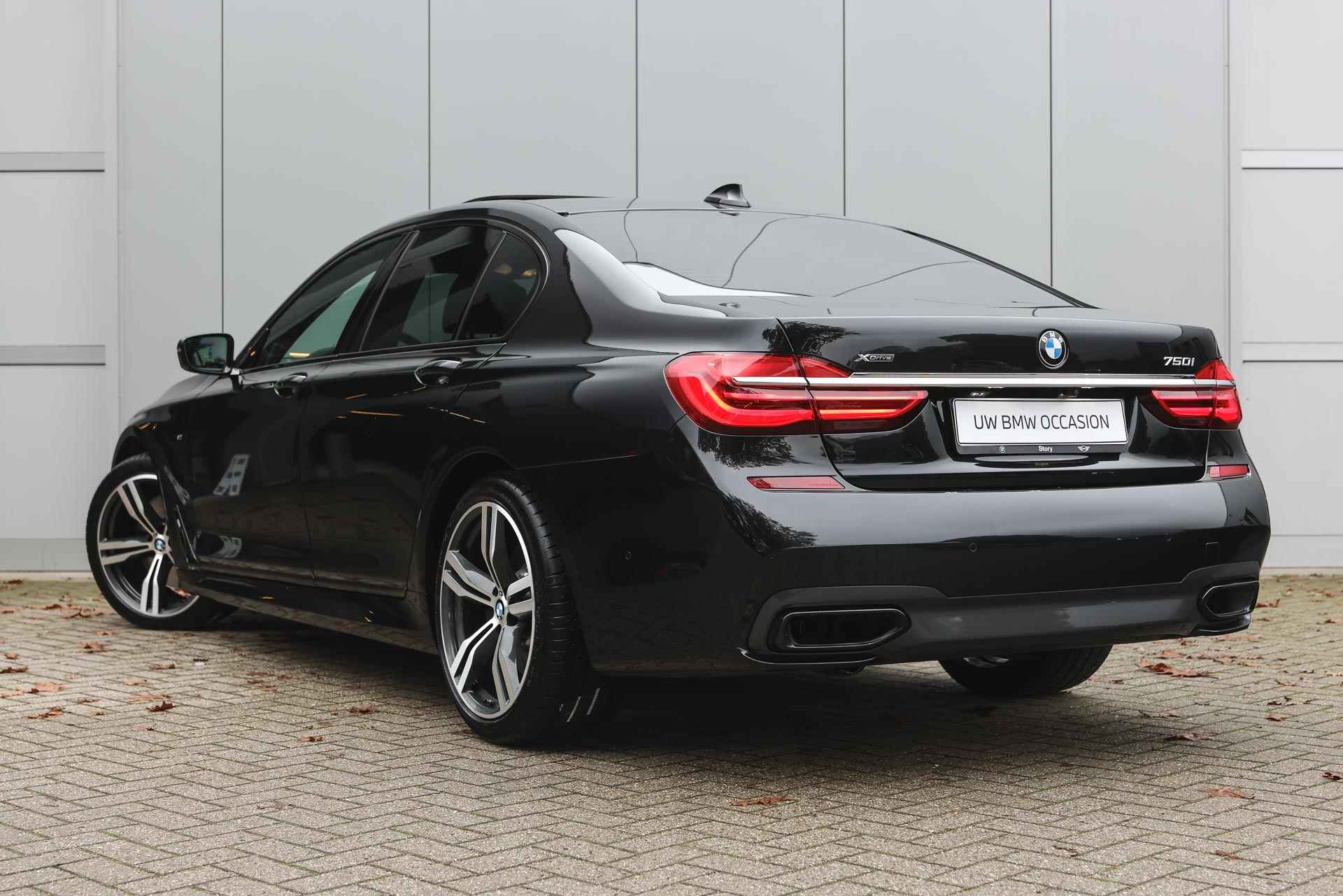 BMW 7 Serie 750i xDrive High Executive M Sport Automaat / Schuif-kanteldak / Bowers & Wilkins / Achteruitrijcamera / Adaptieve LED / Surround View / Soft Close / Active Steering - 3/42