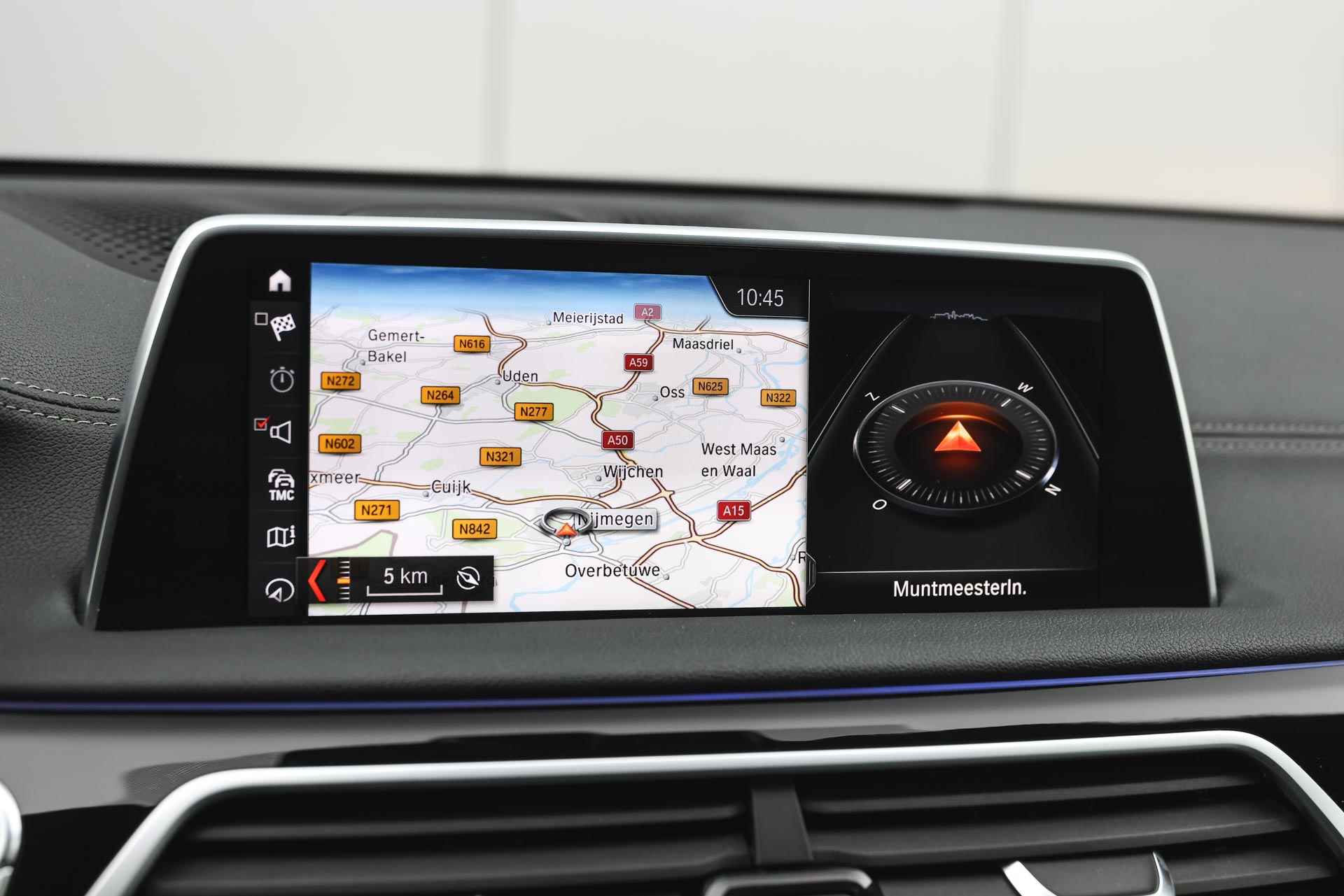 BMW 7 Serie 750i xDrive High Executive M Sport Automaat / Schuif-kanteldak / Bowers & Wilkins / Achteruitrijcamera / Adaptieve LED / Surround View / Soft Close / Active Steering - 26/42