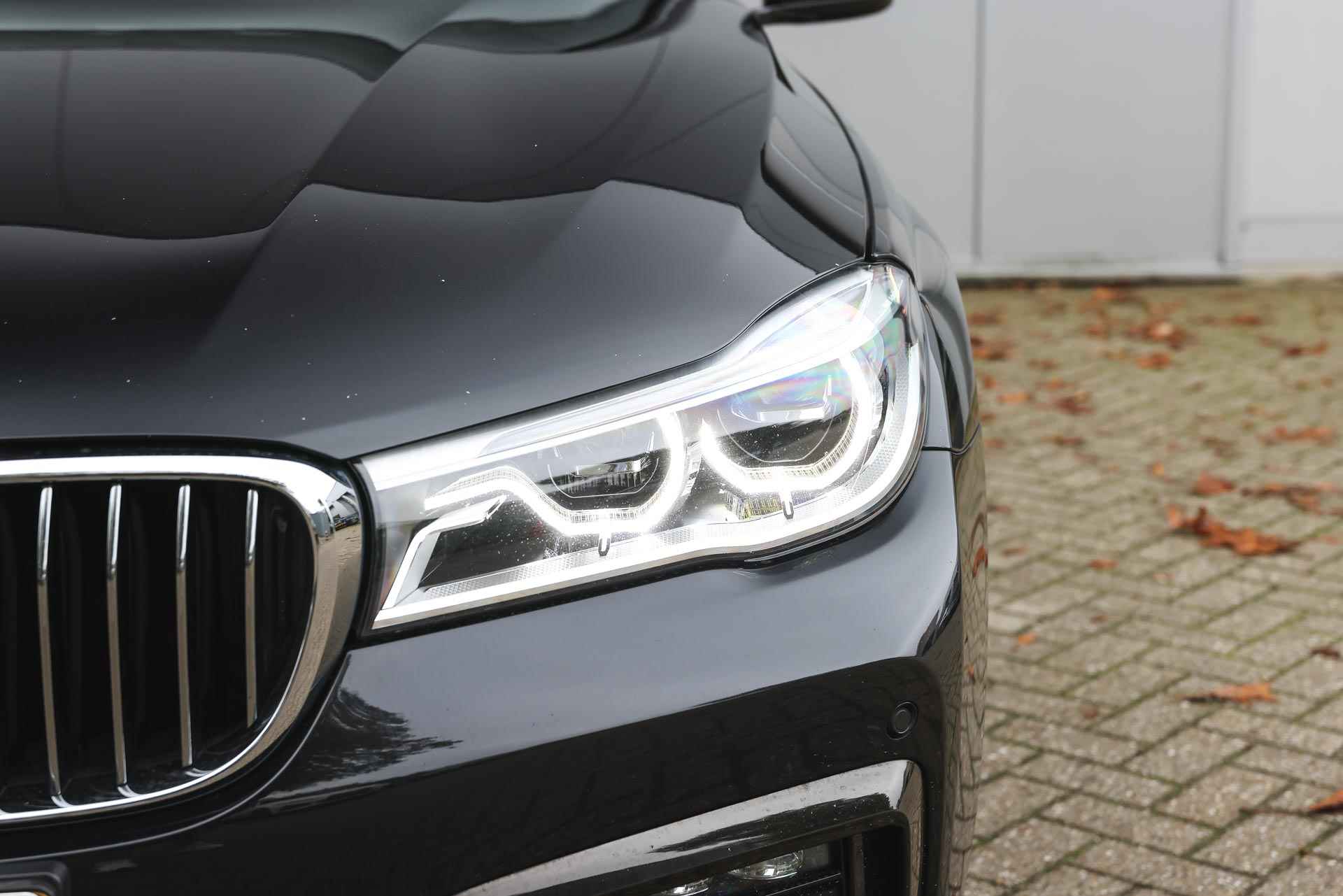 BMW 7 Serie 750i xDrive High Executive M Sport Automaat / Schuif-kanteldak / Bowers & Wilkins / Achteruitrijcamera / Adaptieve LED / Surround View / Soft Close / Active Steering - 35/42