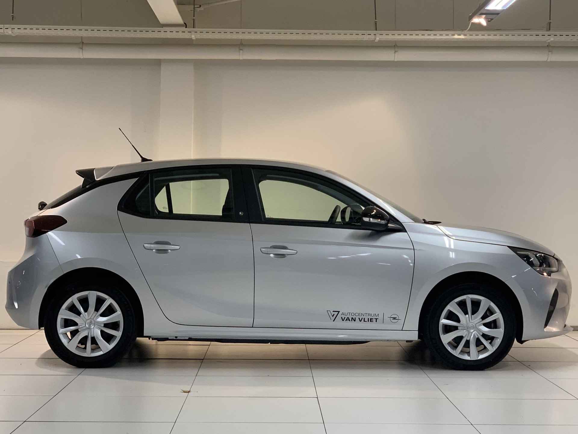 Opel Corsa-e Level 2 50 kWh 3 fase 11 kW Edition | Apple Carplay/Android Auto | Parkeersensoren achter | Warmtepomp | €2.000,- subsidie mogelijk - 4/37